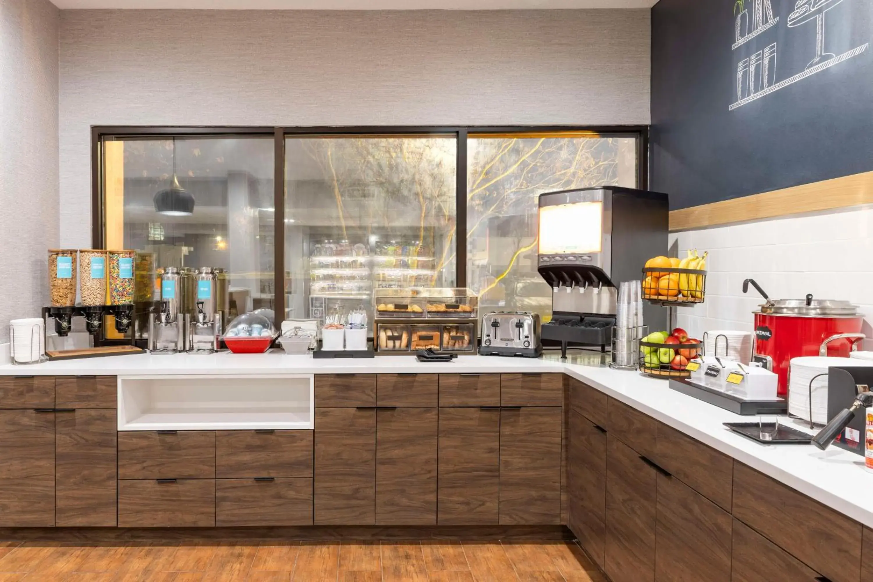 Breakfast in Hampton Inn Athens Breakfast in Hampton Inn Athens