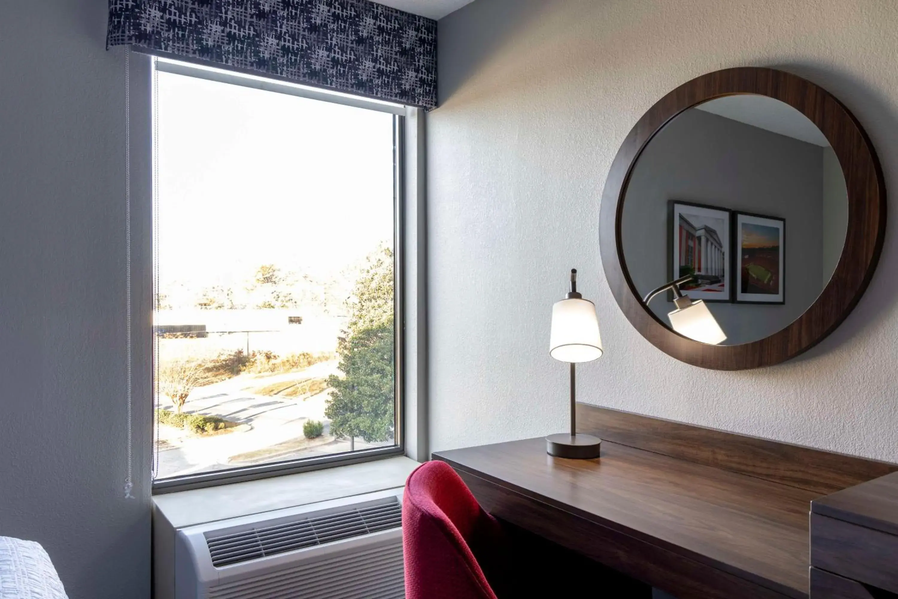 Bedroom in Hampton Inn Athens Bedroom in Hampton Inn Athens