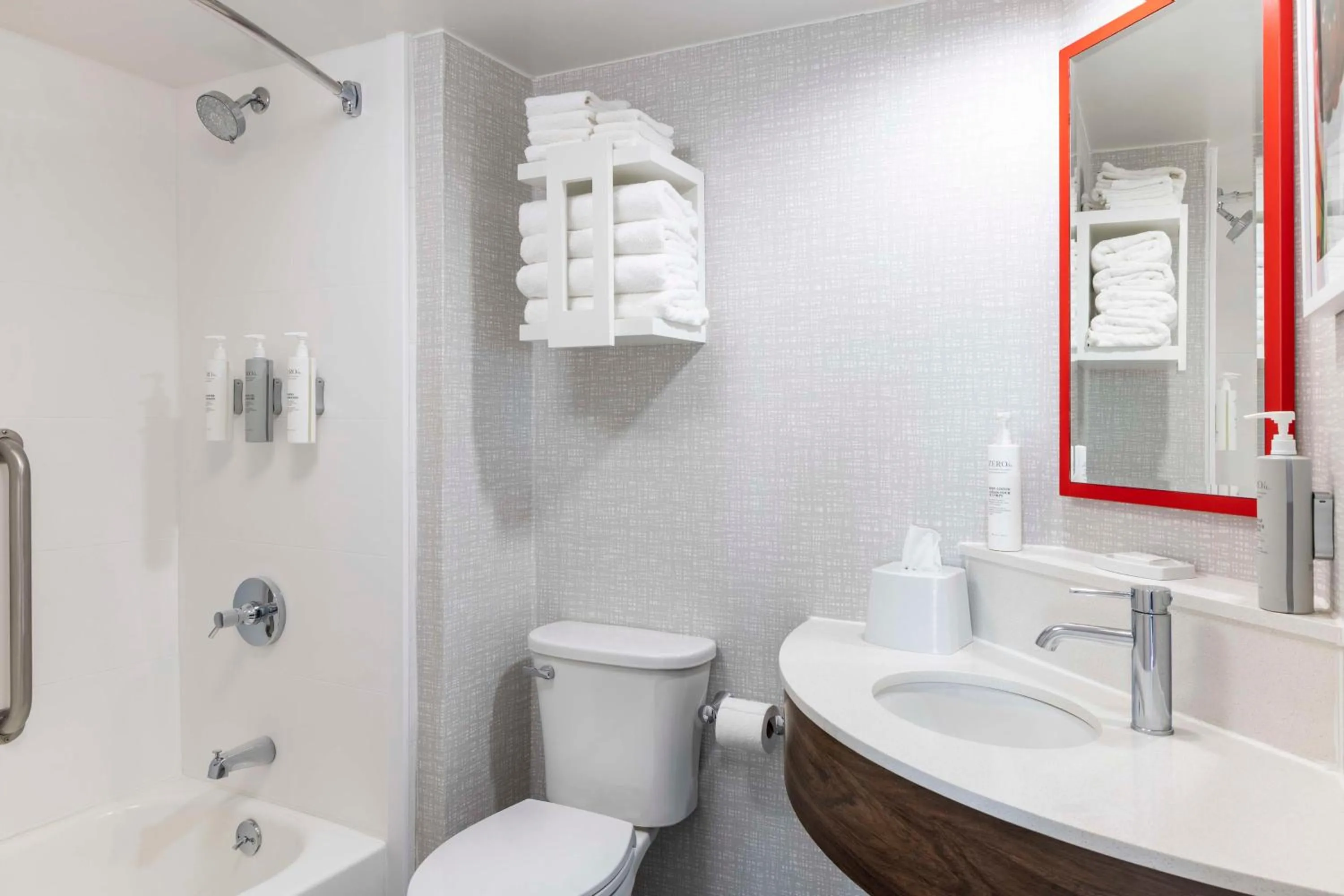 Bathroom in Hampton Inn Athens