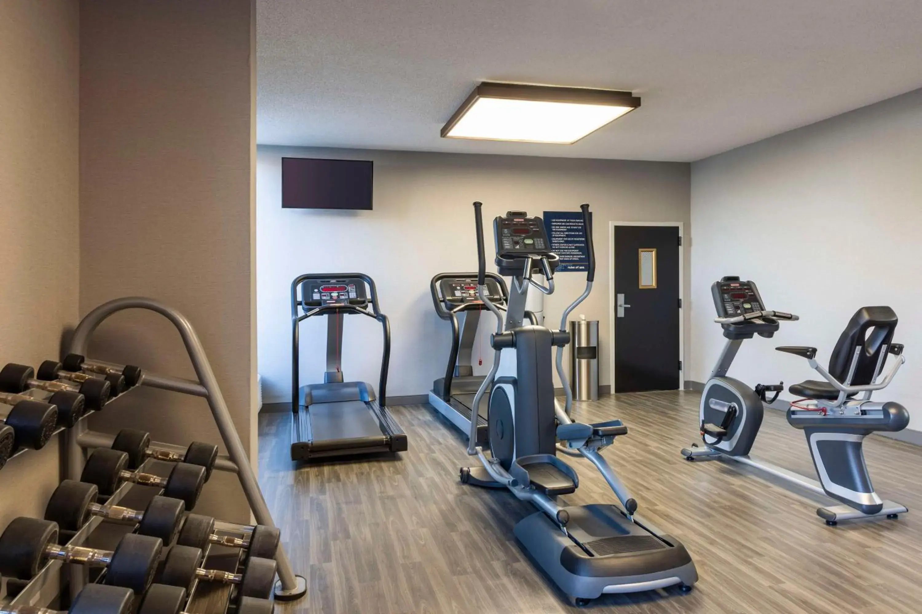 Fitness centre/facilities in Hampton Inn Athens Fitness centre/facilities in Hampton Inn Athens