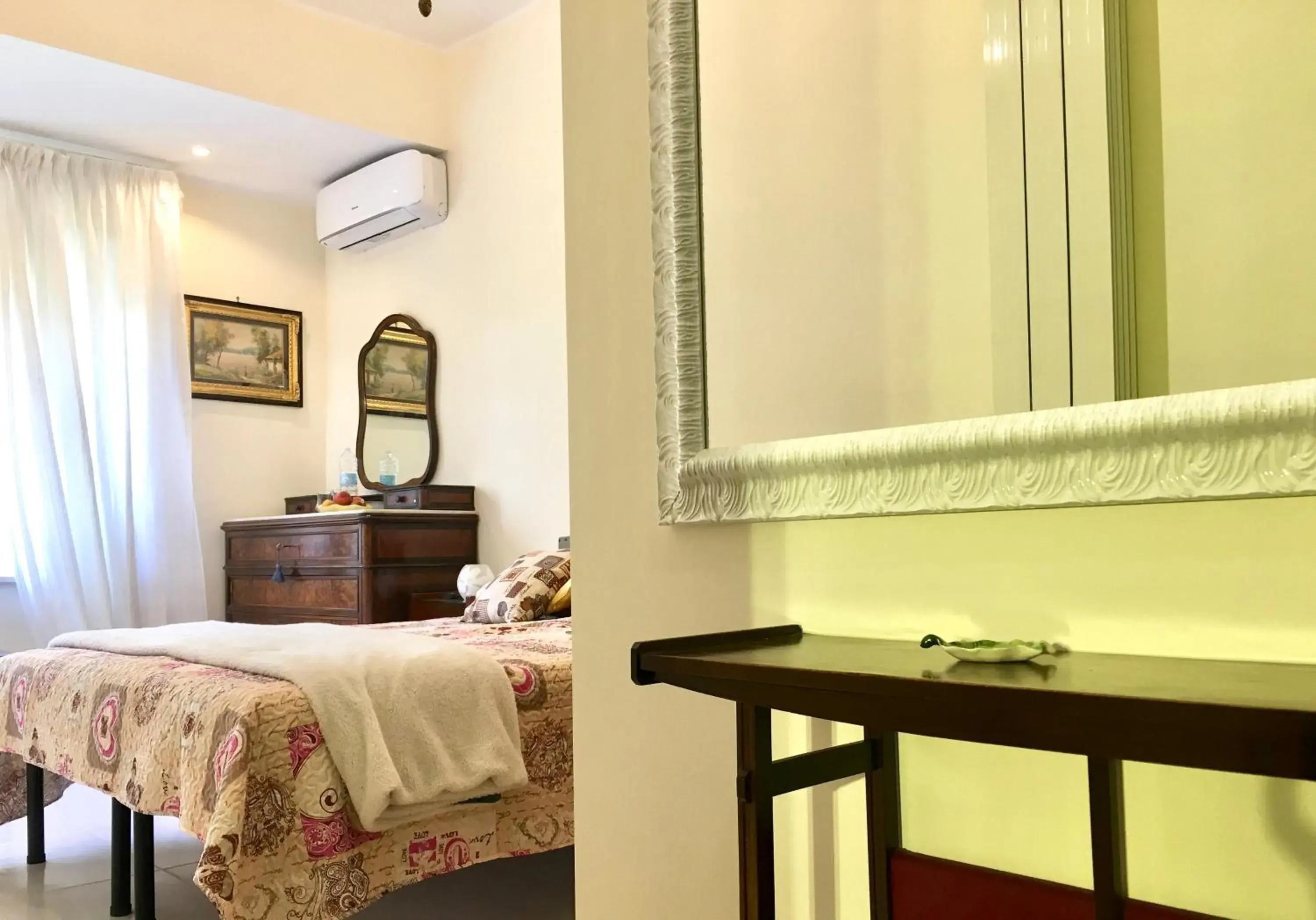 Large Double or Twin Room in Valla18 Guesthouse Large Double or Twin Room in Valla18 Guesthouse