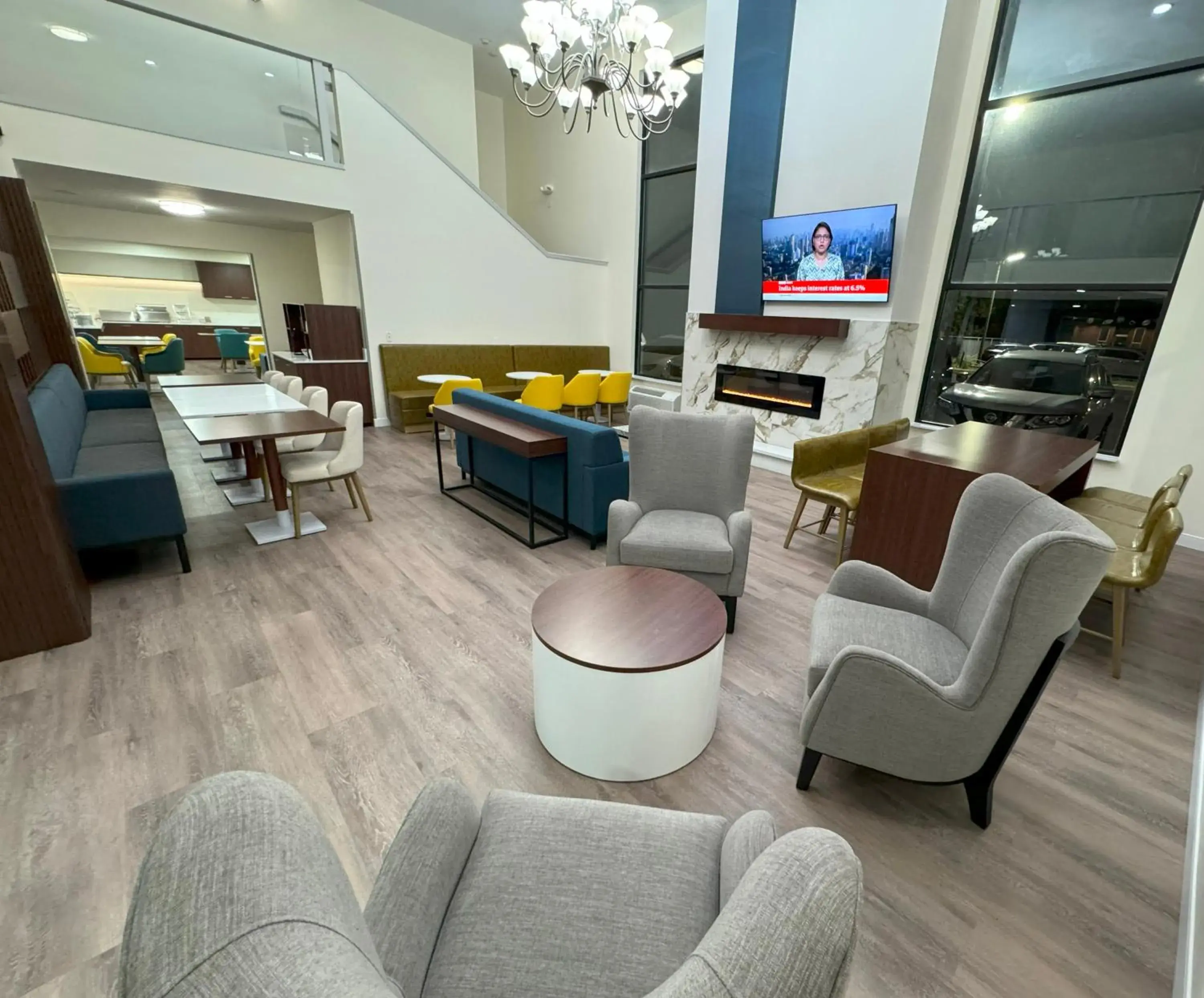 Property building in Comfort Inn & Suites Salt Lake City I-80 I-15 Downtown Property building in Comfort Inn & Suites Salt Lake City I-80 I-15 Downtown