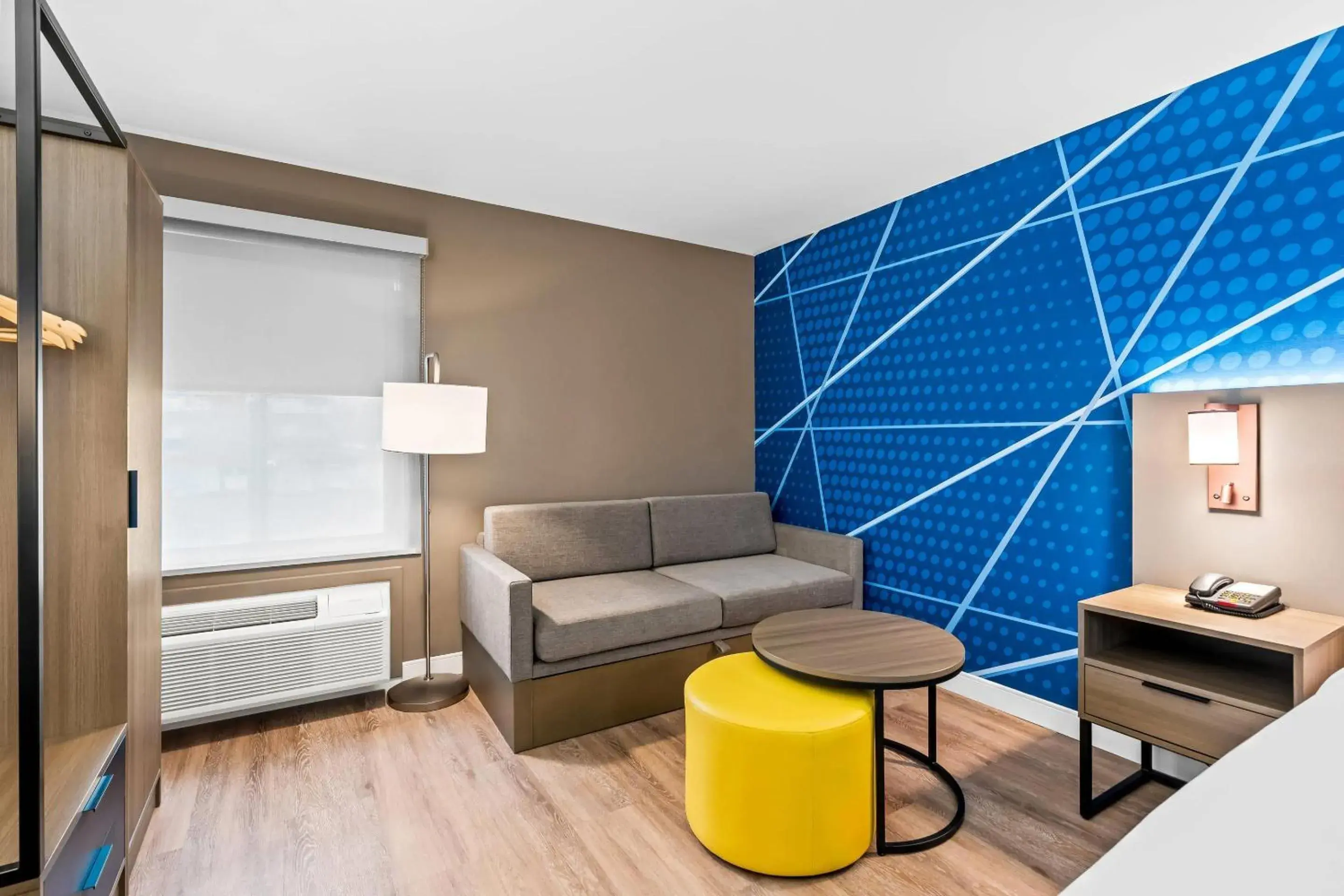 Property building in Comfort Inn & Suites Salt Lake City I-80 I-15 Downtown Property building in Comfort Inn & Suites Salt Lake City I-80 I-15 Downtown