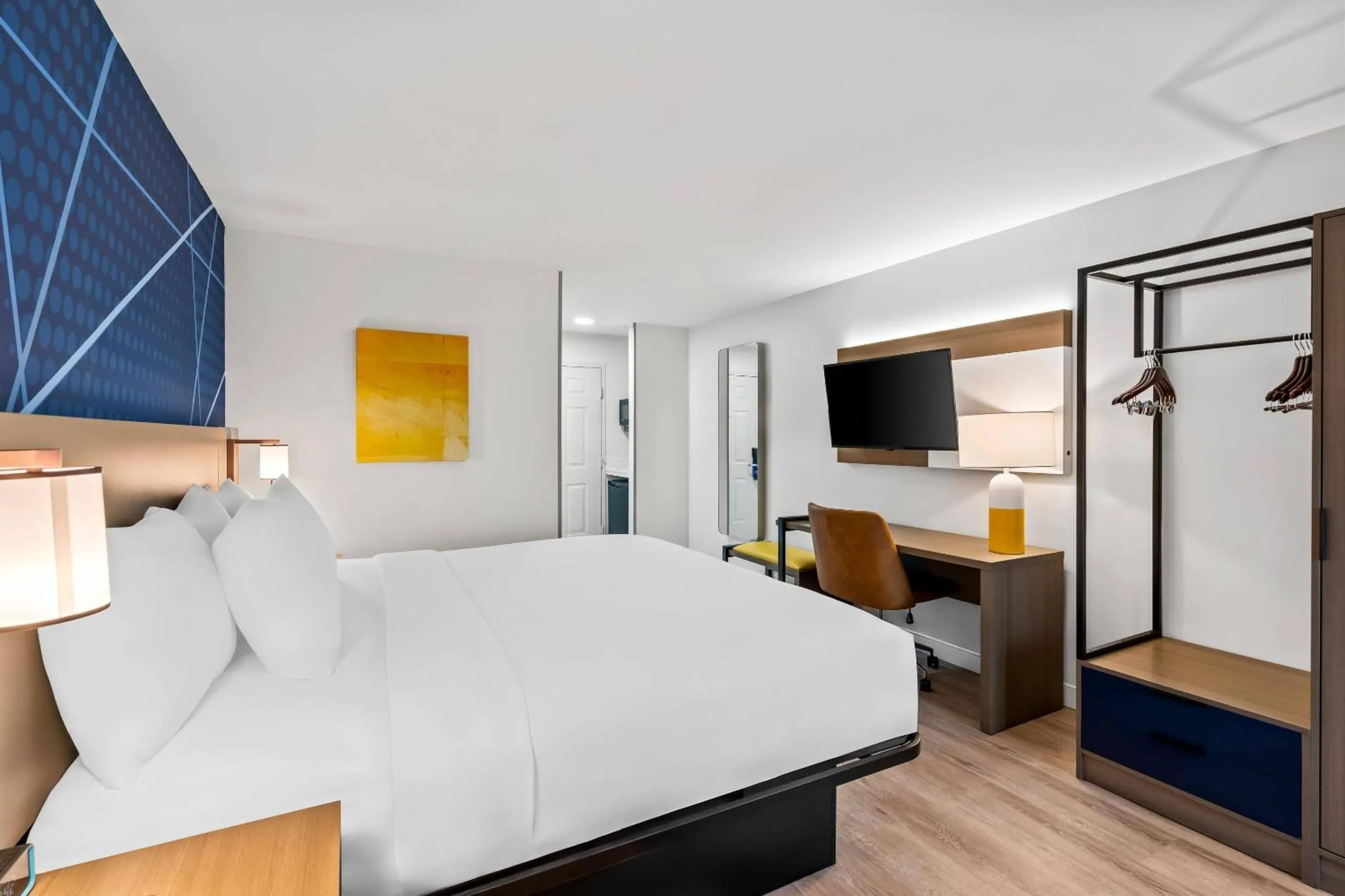 Bedroom, Bed in Comfort Inn & Suites Salt Lake City I-80 I-15 Downtown