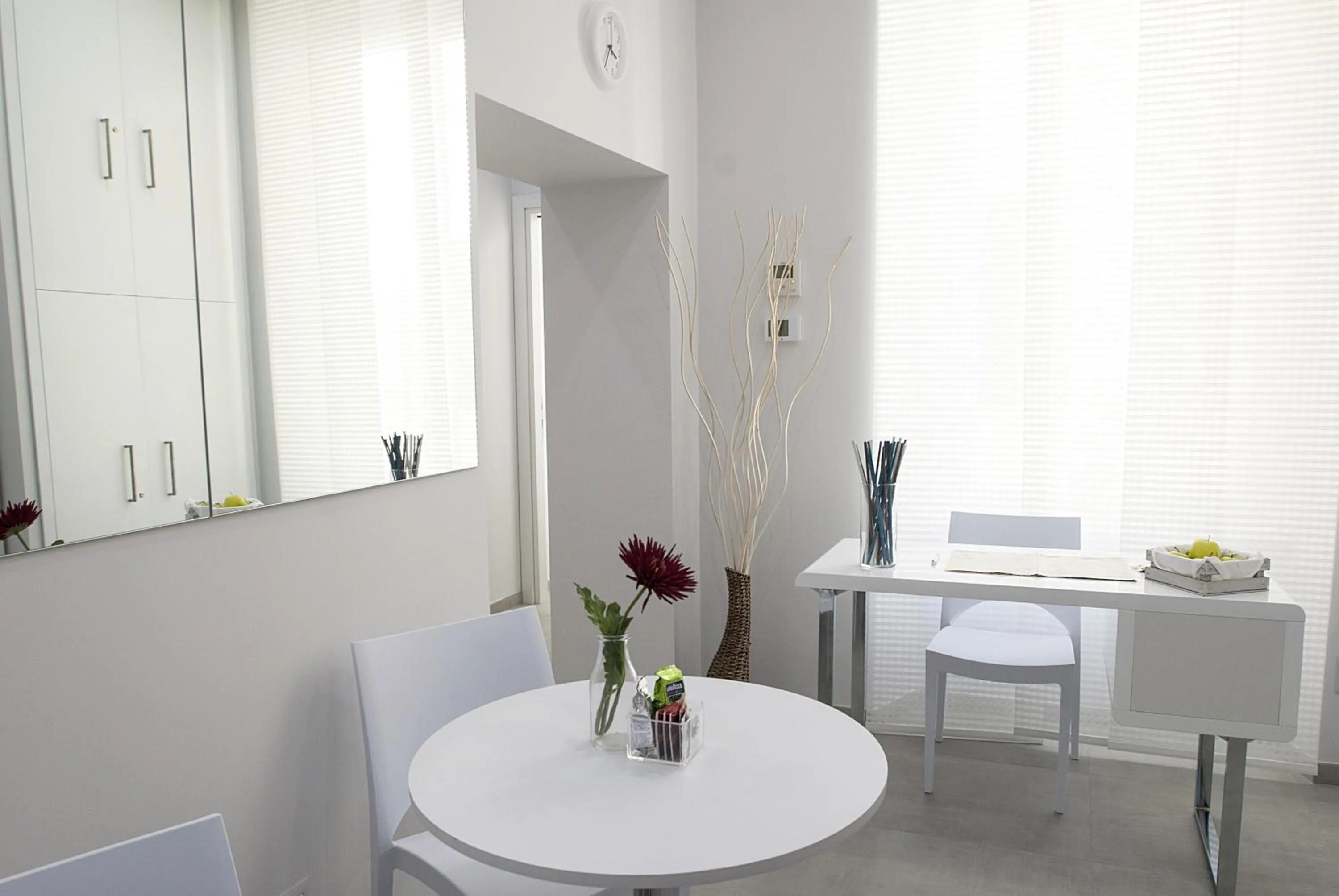 Seating area in Merulana Holidays