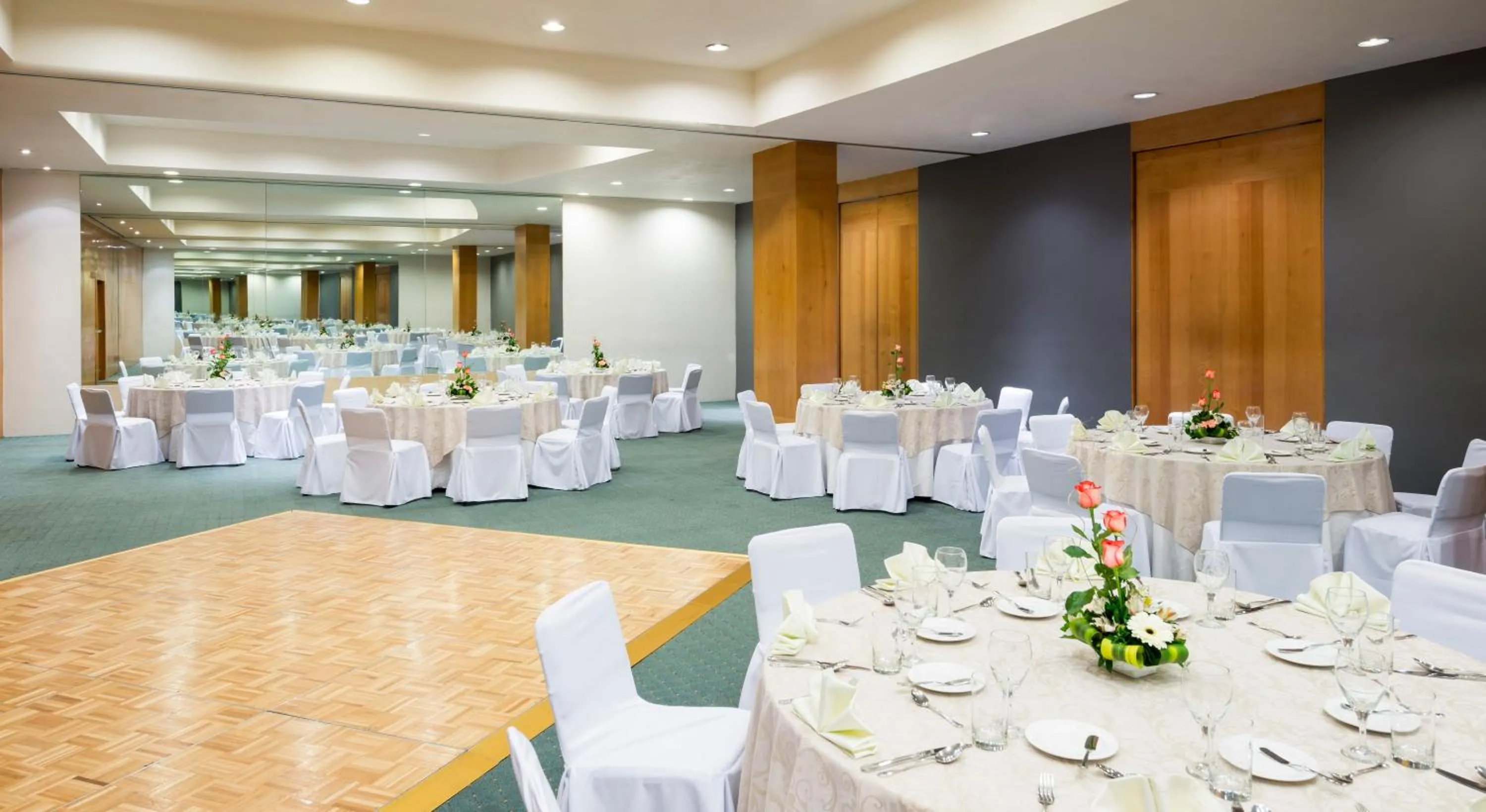 Banquet/Function facilities in Real Inn Perinorte