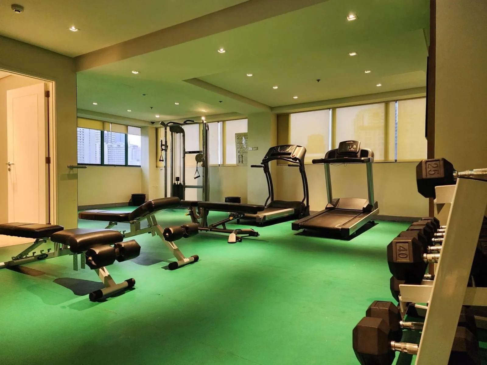 Fitness centre/facilities in Hotel Benilde Maison De La Salle