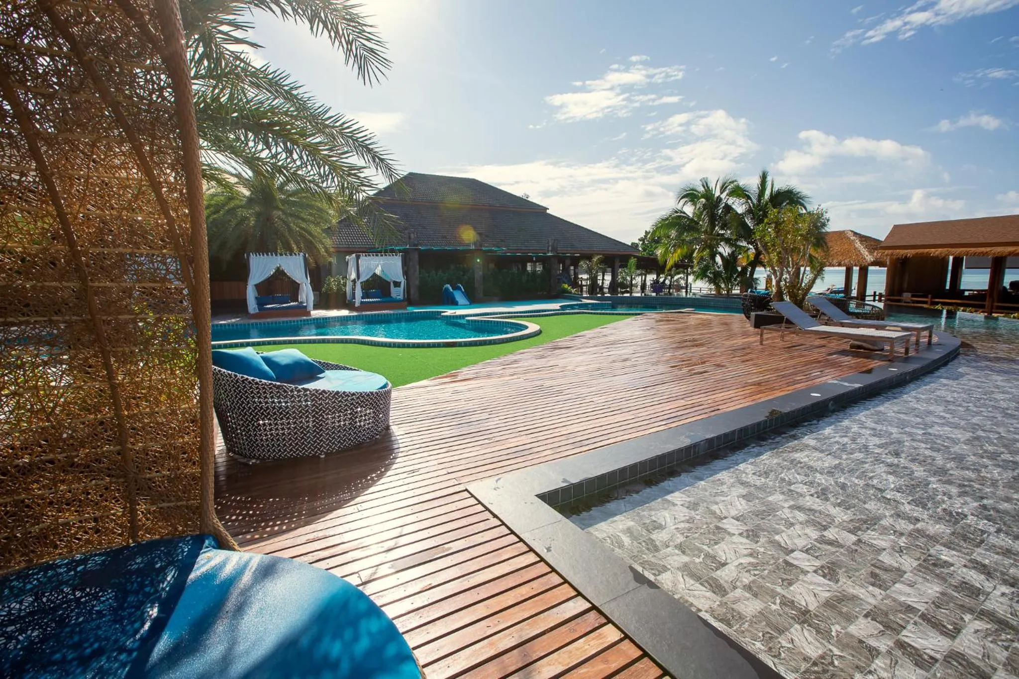 Swimming pool in Phi Phi Andaman Beach Resort