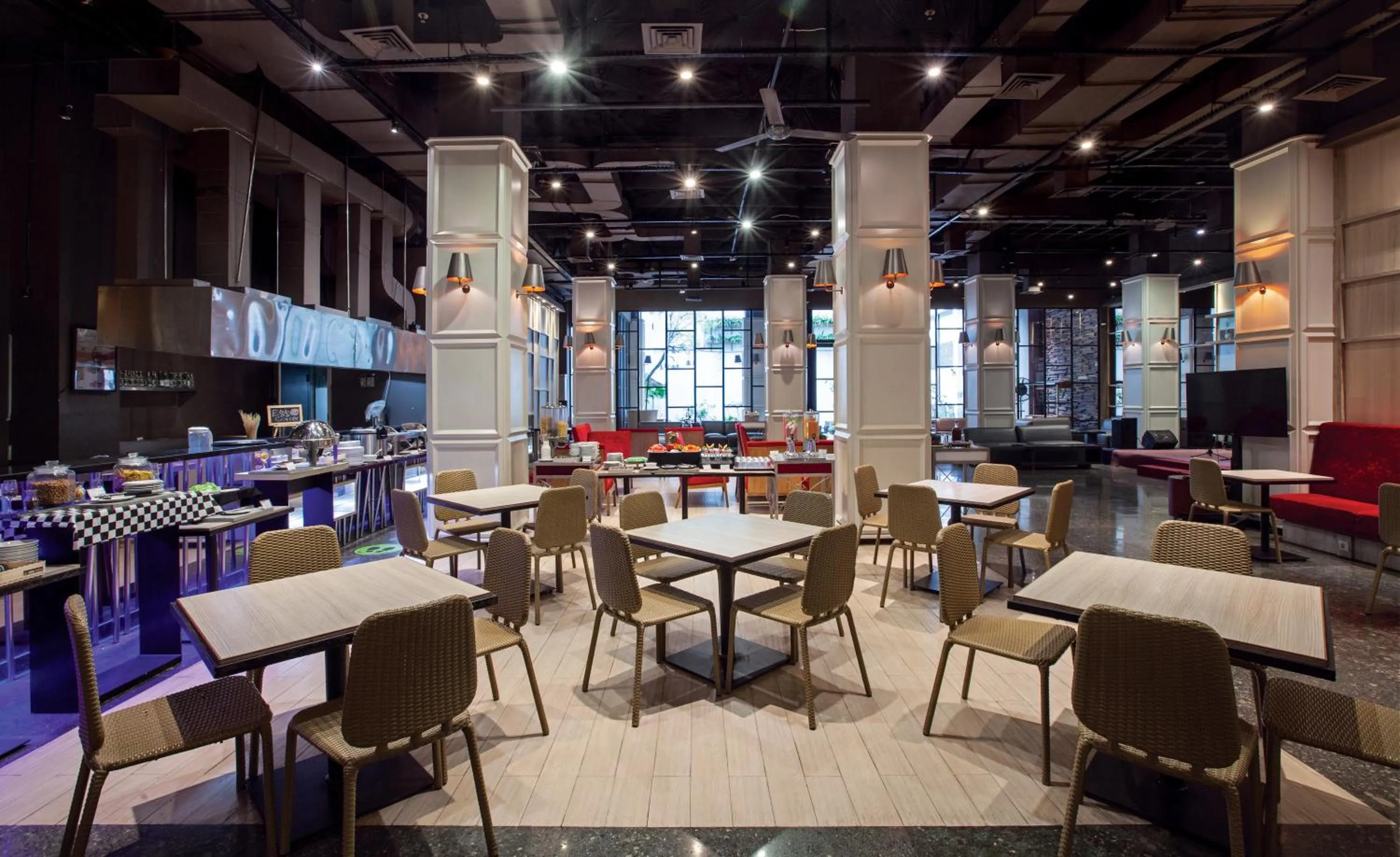 Restaurant/places to eat in Sparks Life Jakarta, ARTOTEL Curated