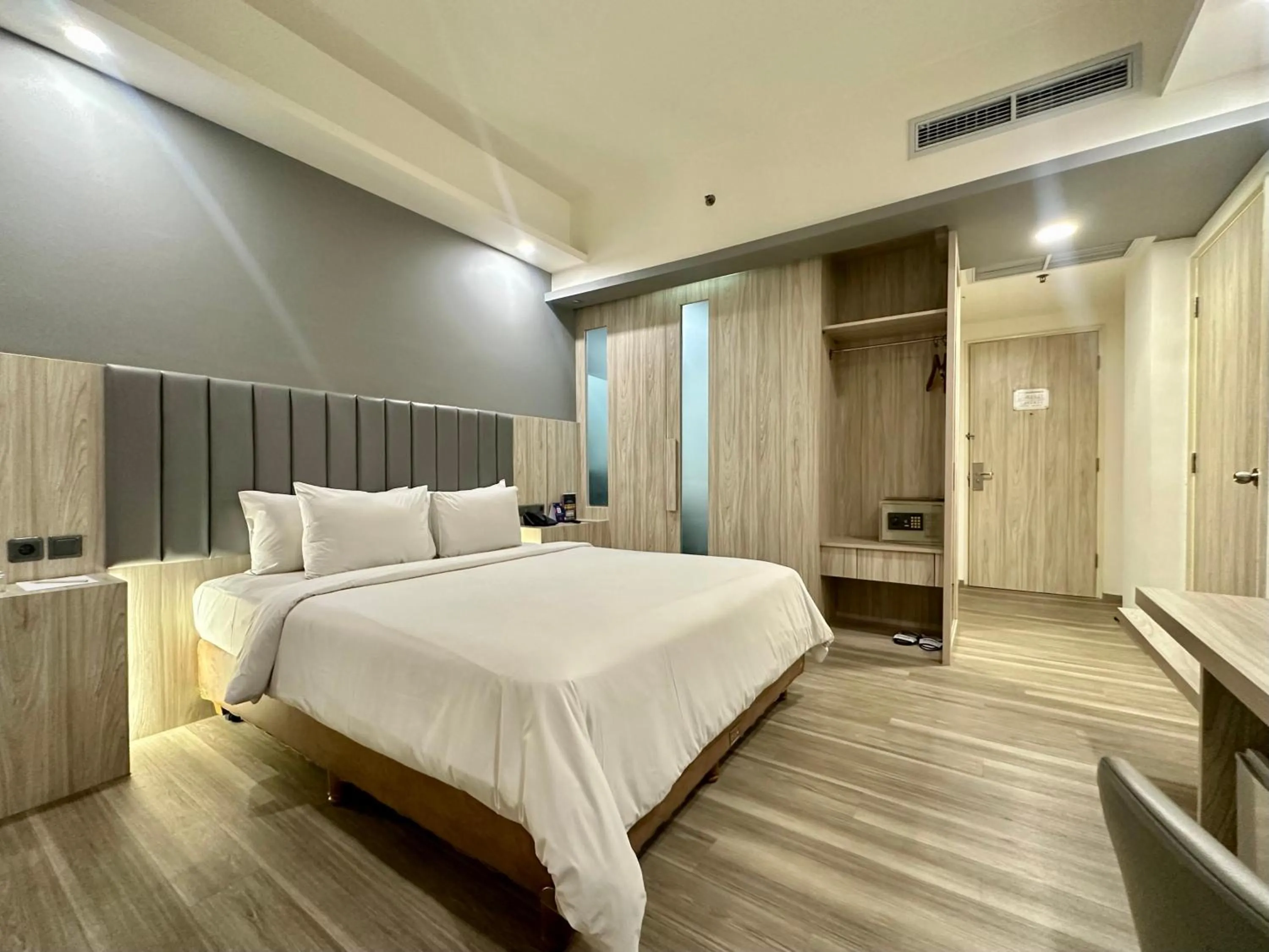 Bedroom, Bed in Sparks Life Jakarta, ARTOTEL Curated