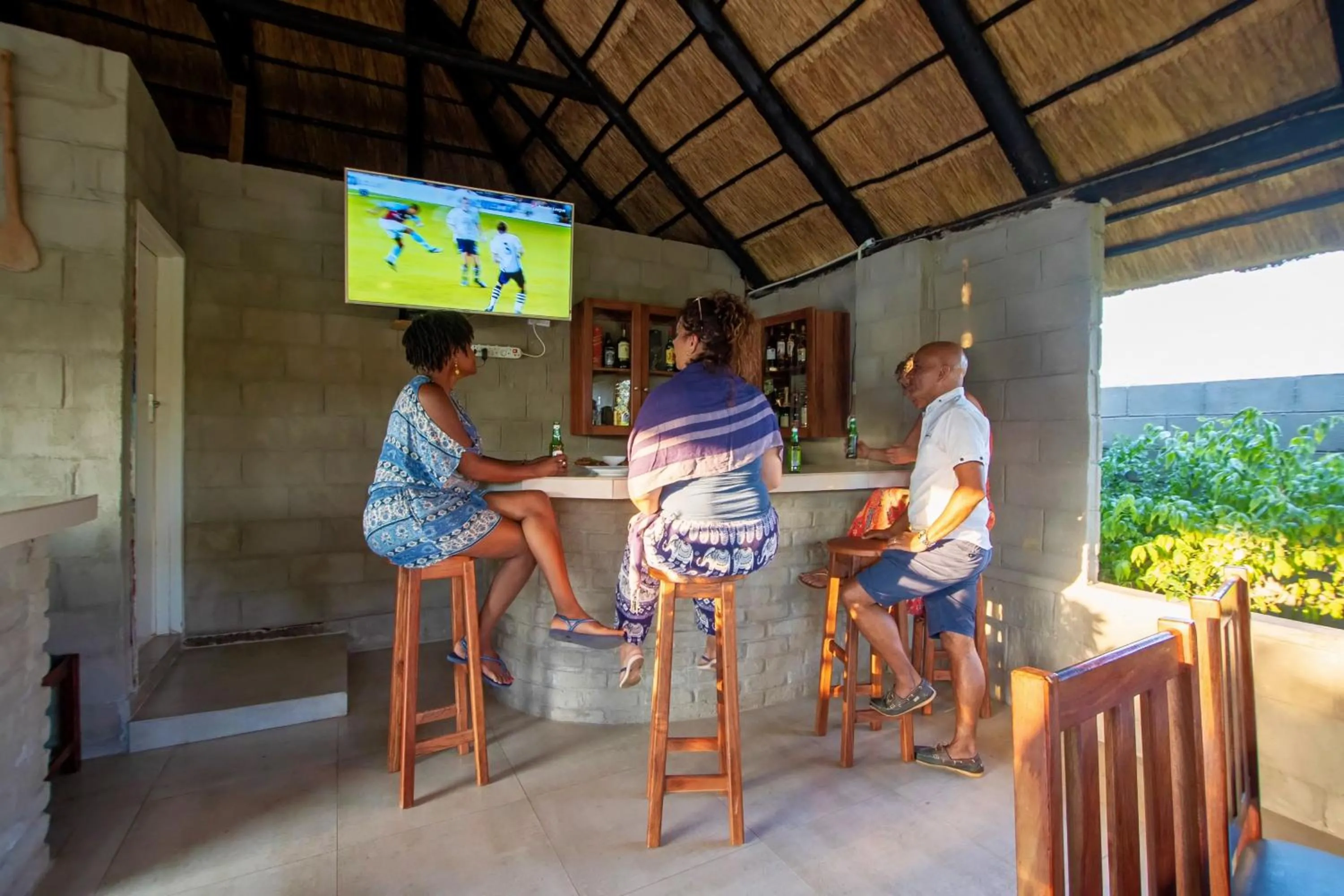 Restaurant/places to eat in Dzimbahwe Guest Lodge