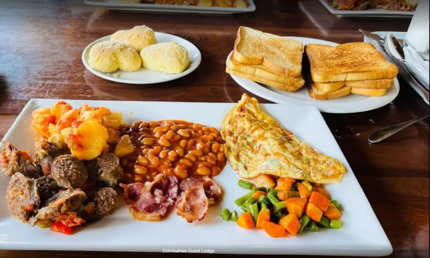 Breakfast in Dzimbahwe Guest Lodge