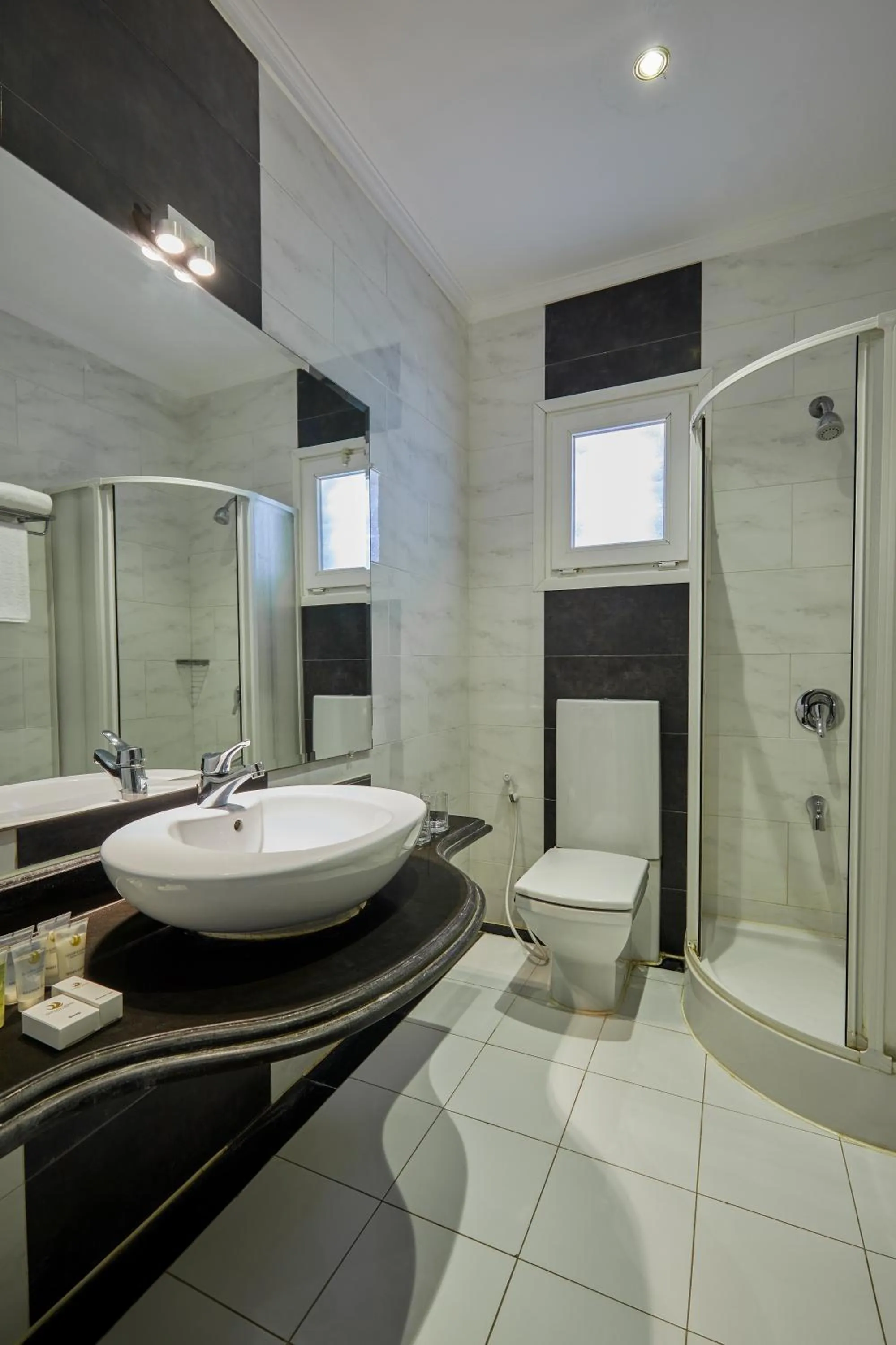 Golden Ocean Marina Hotel