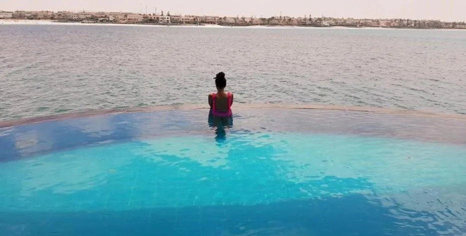 Swimming pool in Golden Ocean Marina Hotel