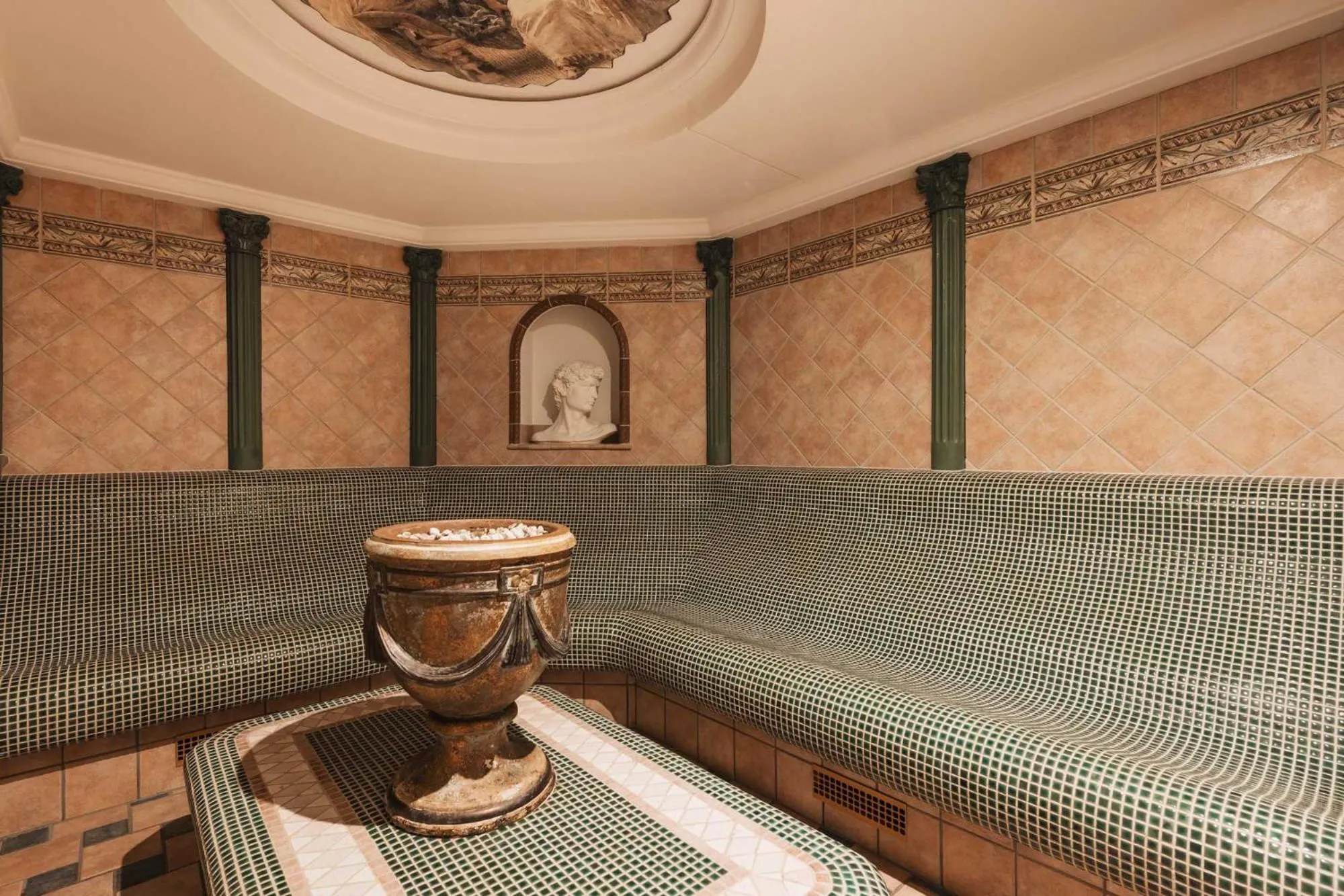 Spa and wellness centre/facilities in Hotel Piz Buin