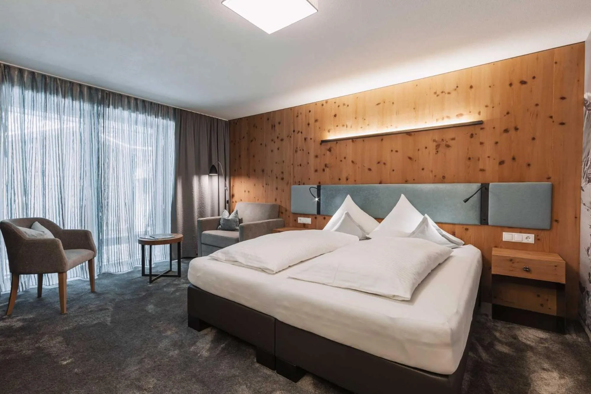 Bed in Hotel Piz Buin