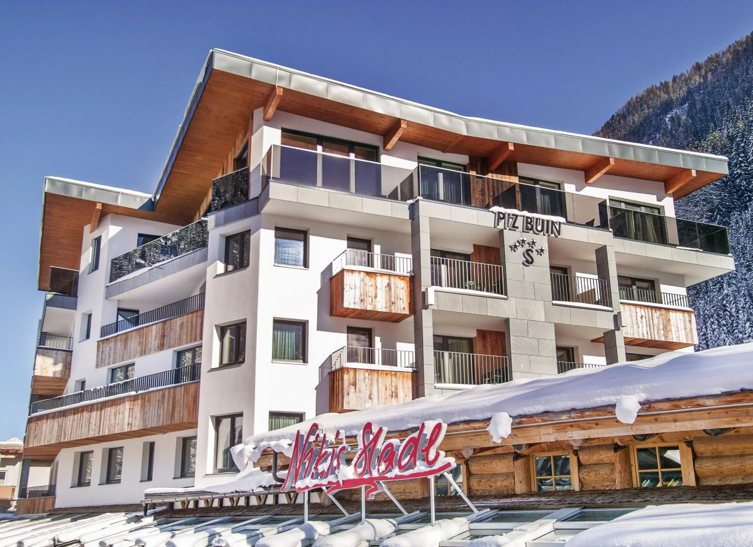 Property Building in Hotel Piz Buin