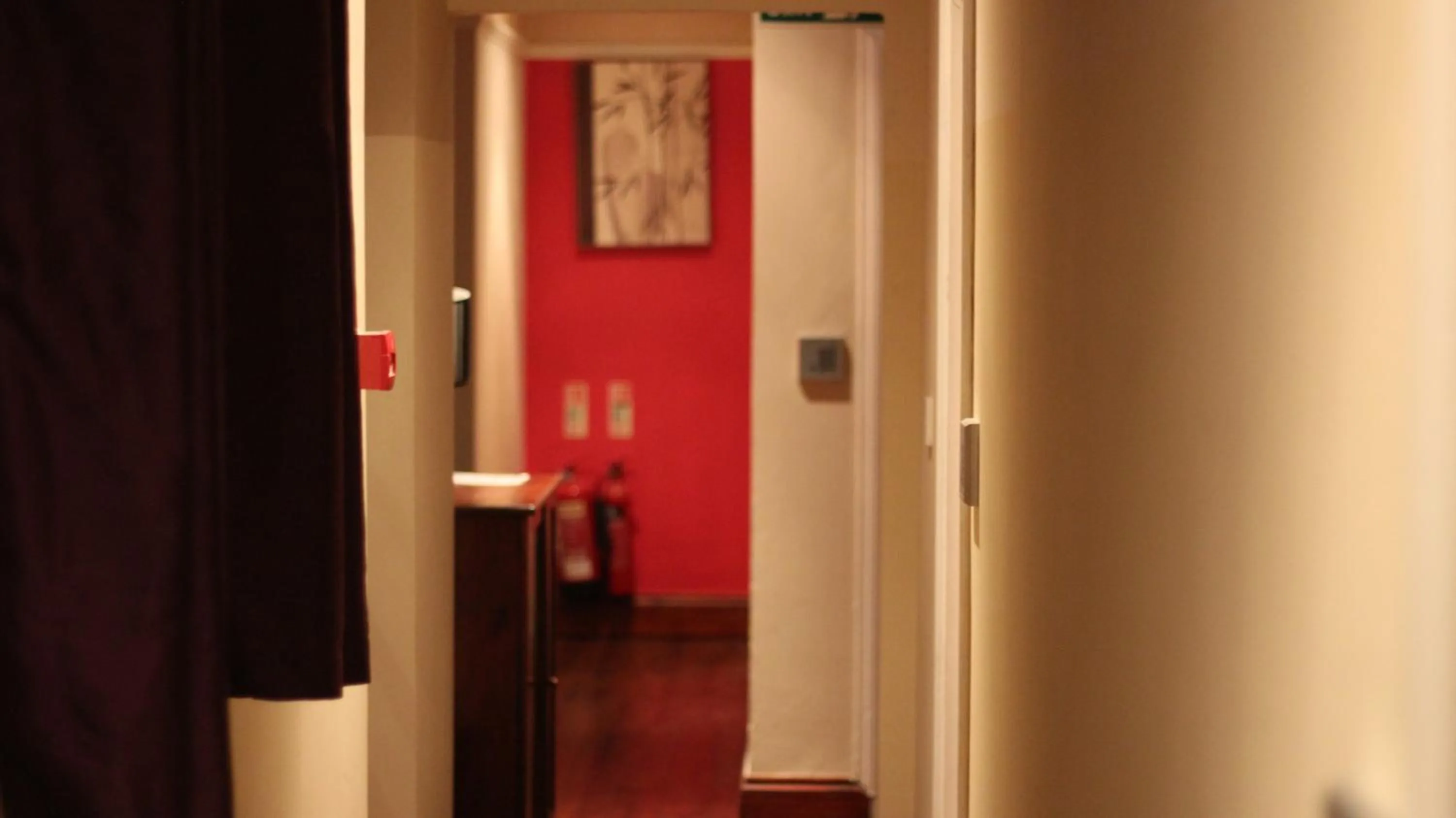 The Bull and Bush Hotel Kingston