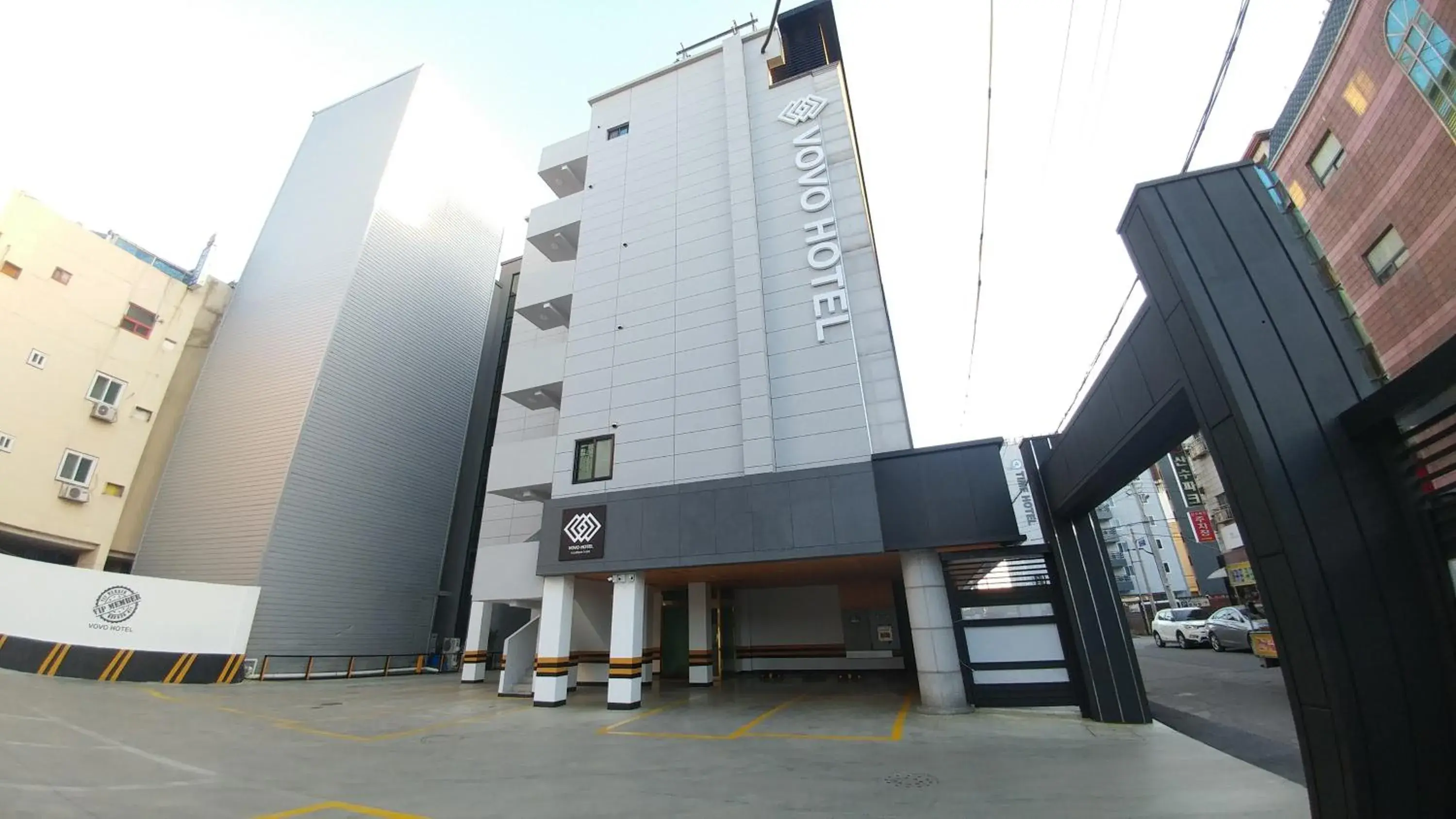 Property building in Vovo Hotel Property building in Vovo Hotel