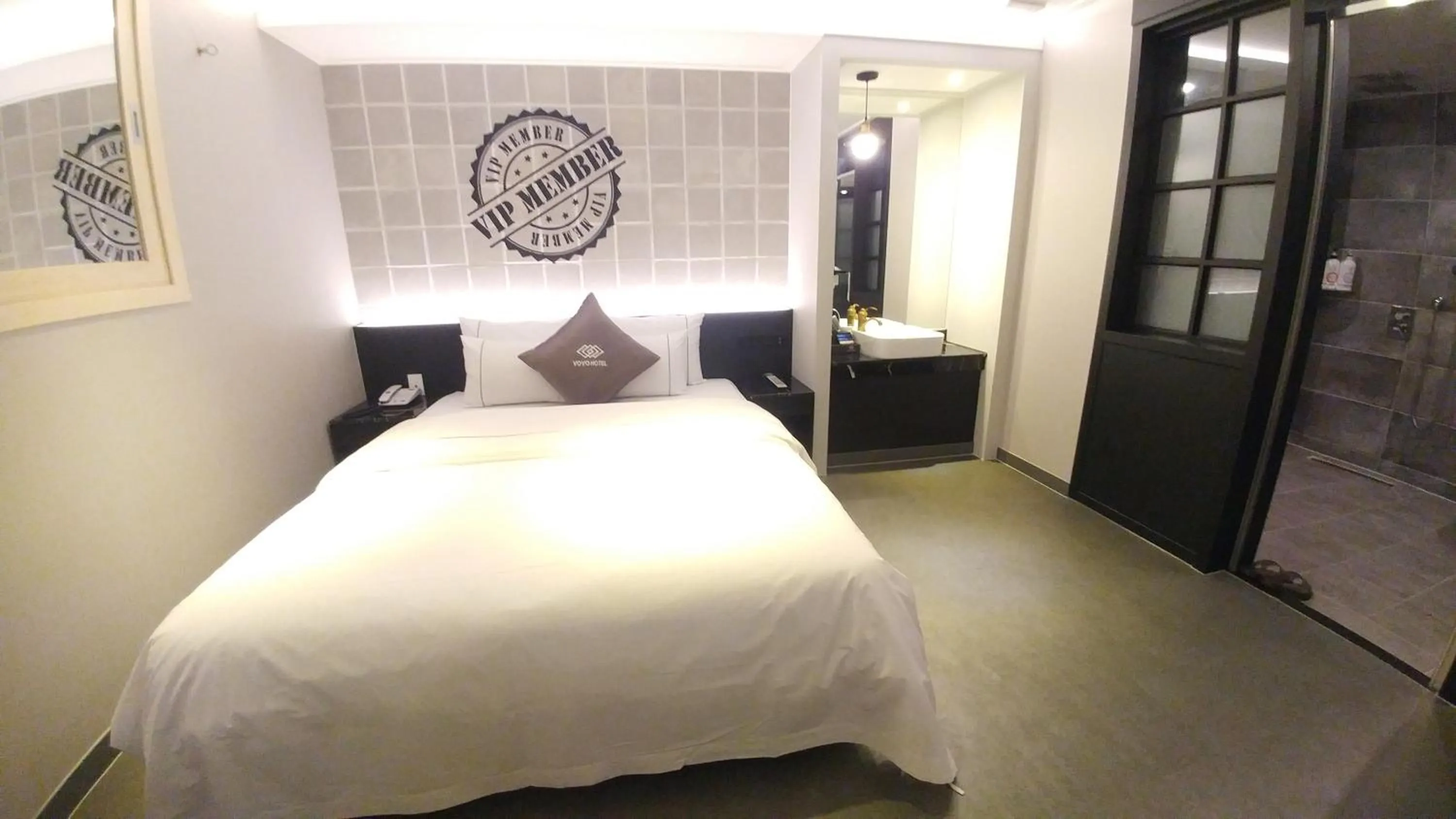 Breakfast, Bed in Vovo Hotel