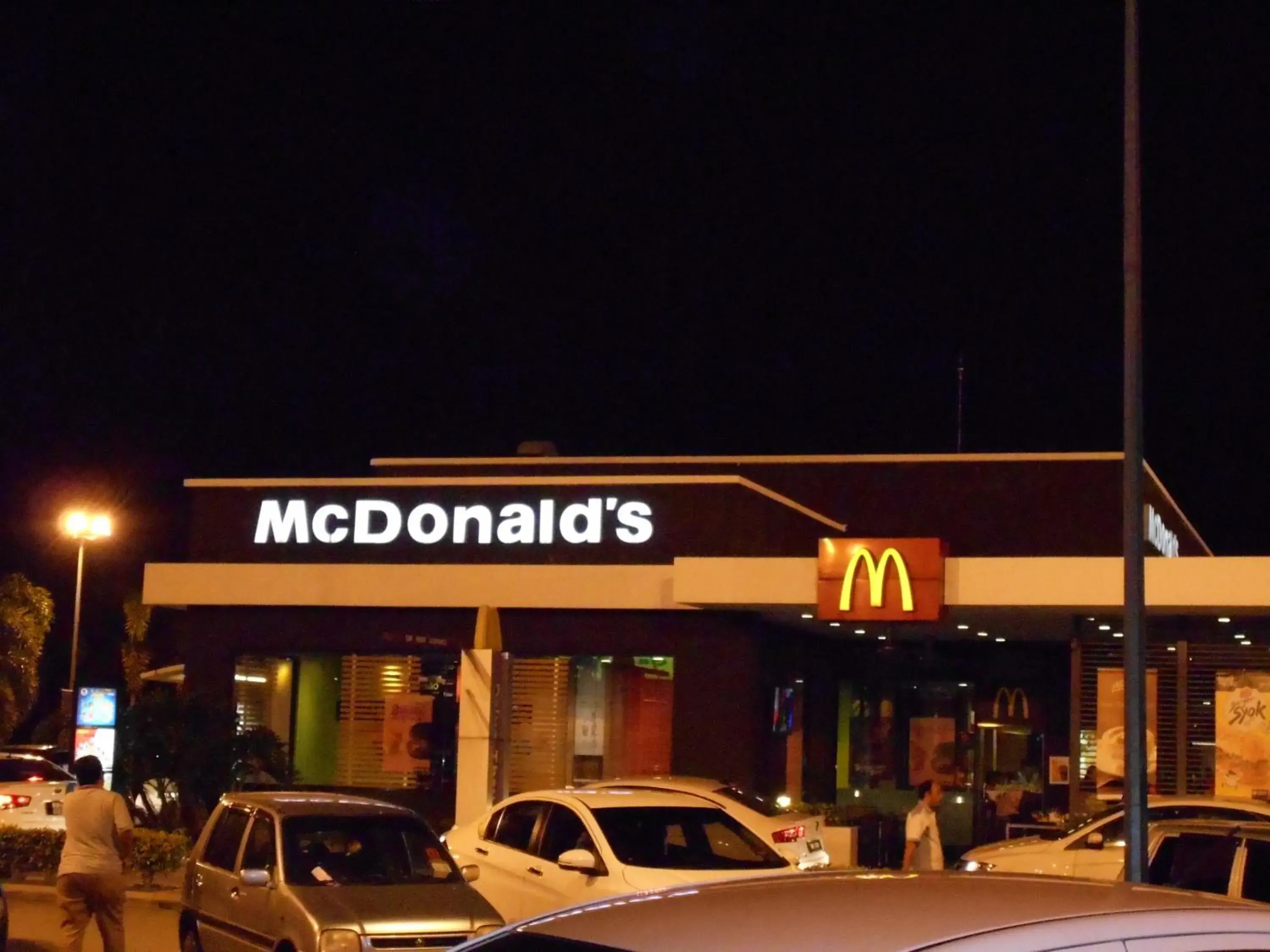 Restaurant/places to eat in S8 Boutique Hotel near KLIA 1 & KLIA 2 Restaurant/places to eat in S8 Boutique Hotel near KLIA 1 & KLIA 2