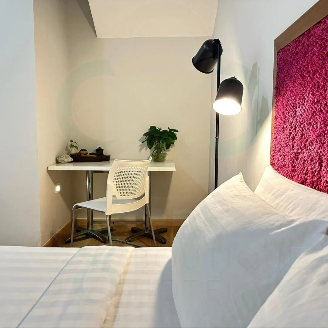 Bed in S8 Boutique Hotel near KLIA 1 & KLIA 2