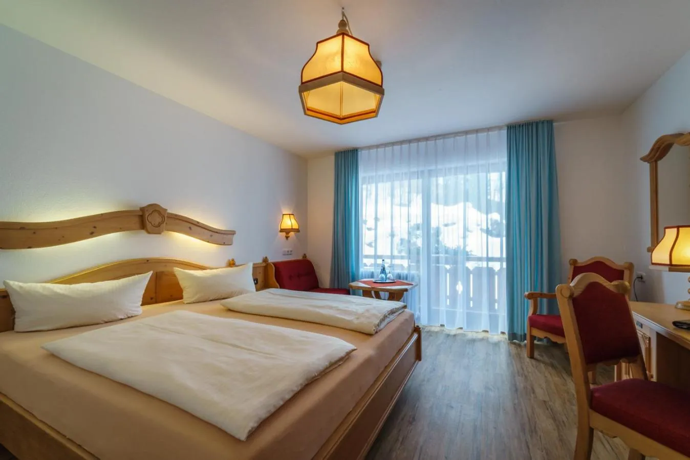 Photo of the whole room, Bed in Parkhotel Sonnenhof