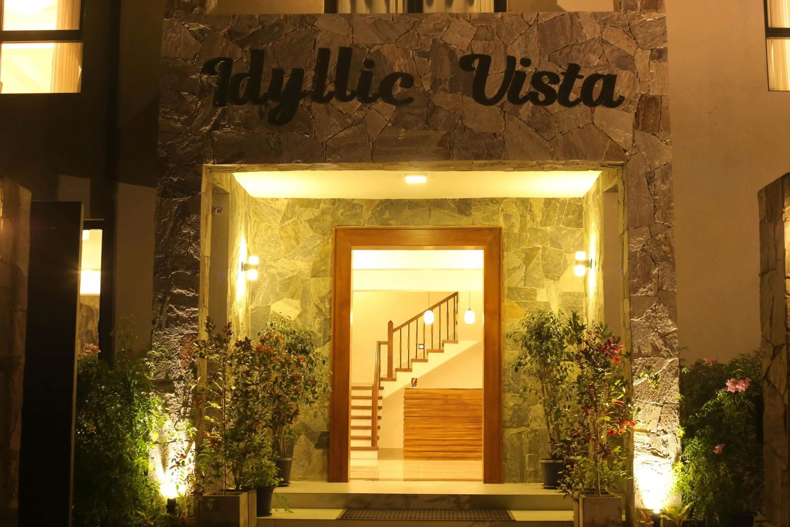 Facade/entrance in Idyllic Vista