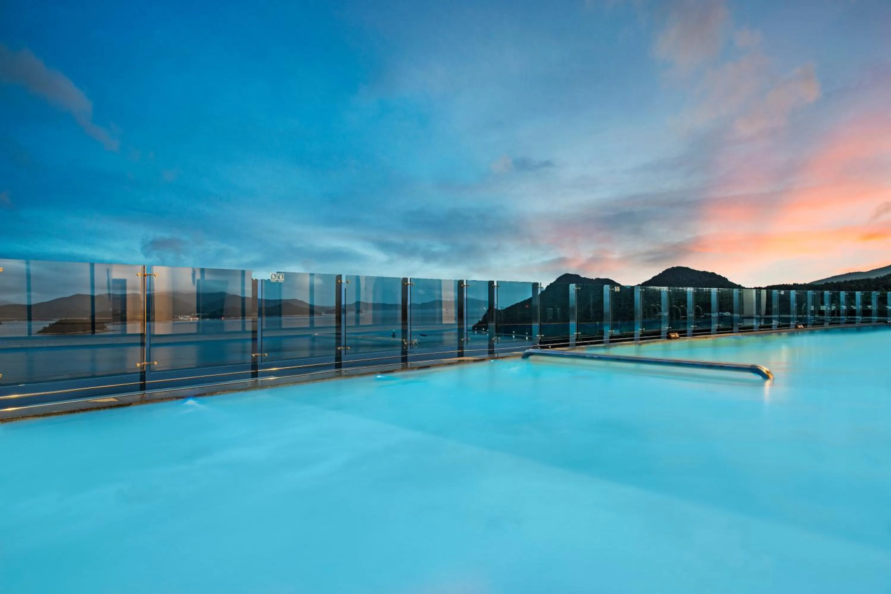 Swimming pool in Stanford Hotel&Resort Tongyeong