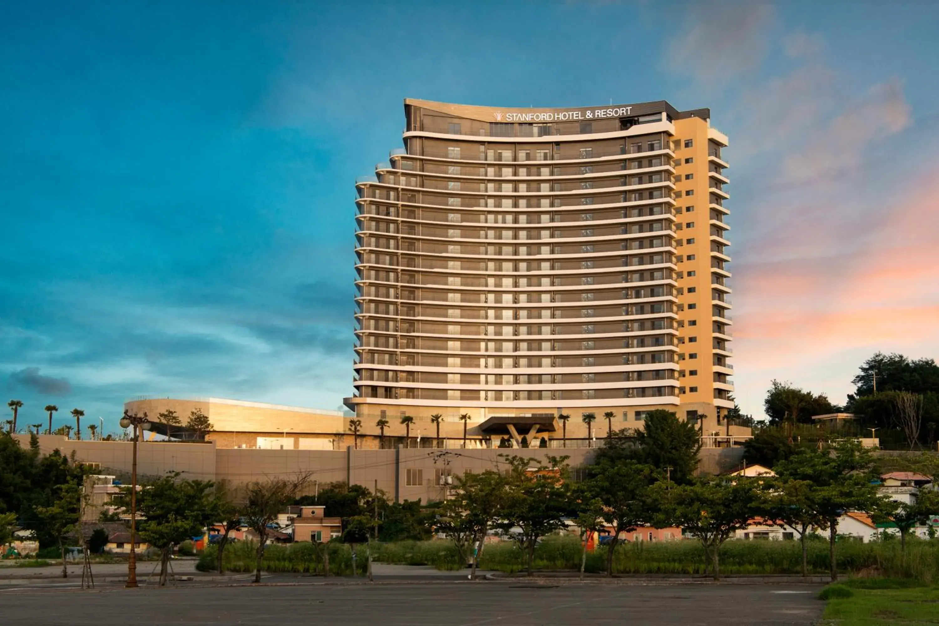 Property building in Stanford Hotel&Resort Tongyeong Property building in Stanford Hotel&Resort Tongyeong