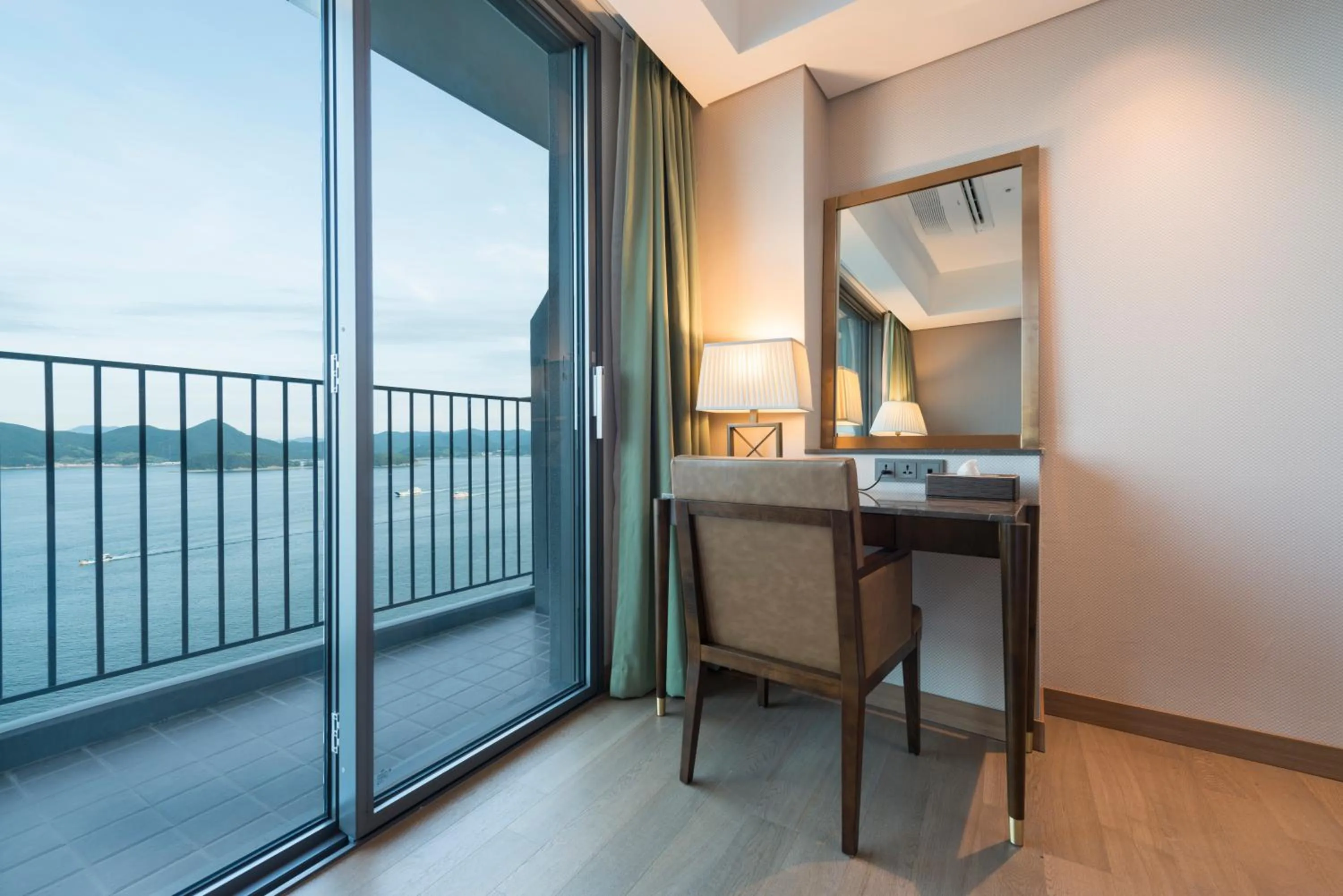 Bedroom in Stanford Hotel&Resort Tongyeong