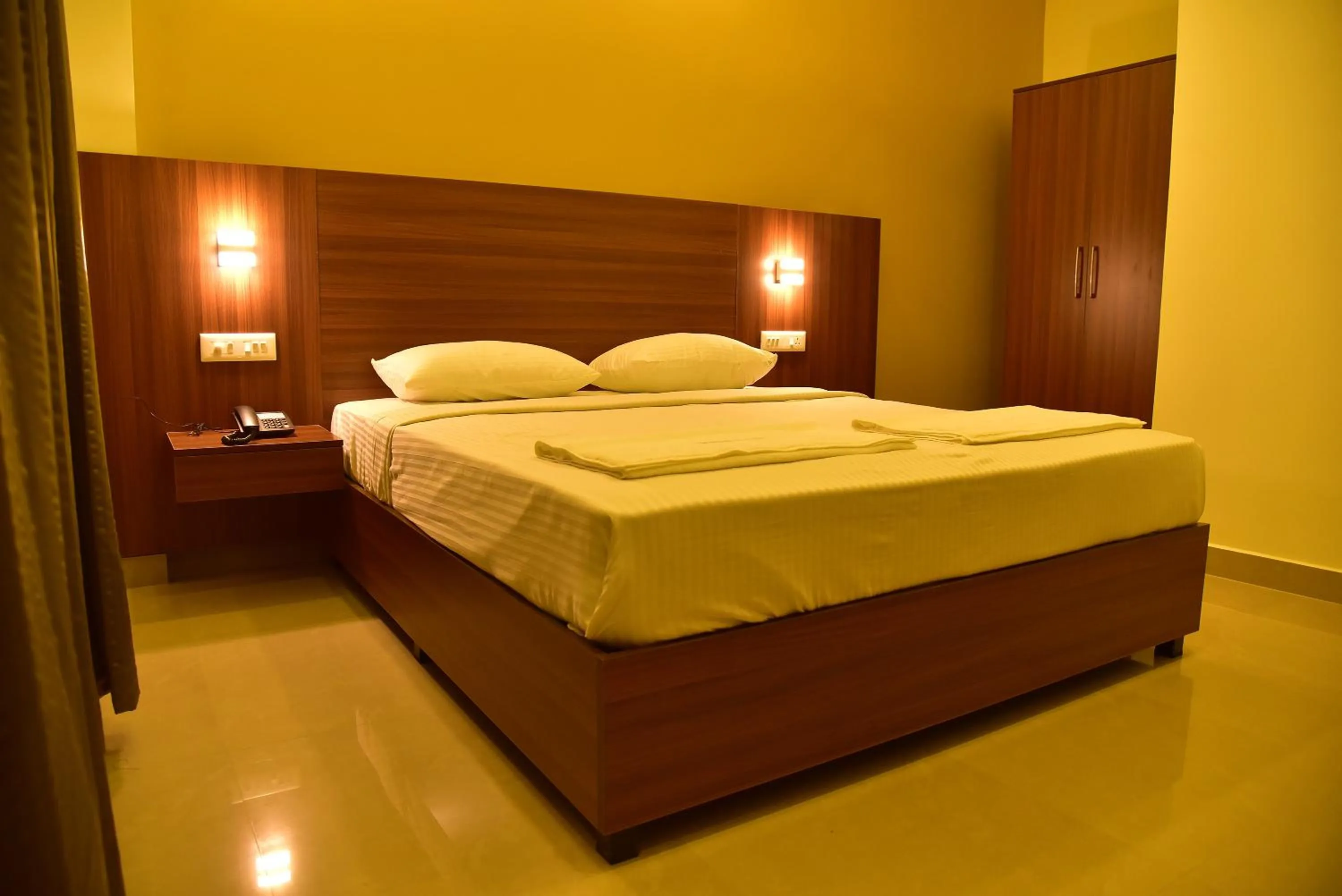 Bedroom, Bed in Hotel Citywalk Residency