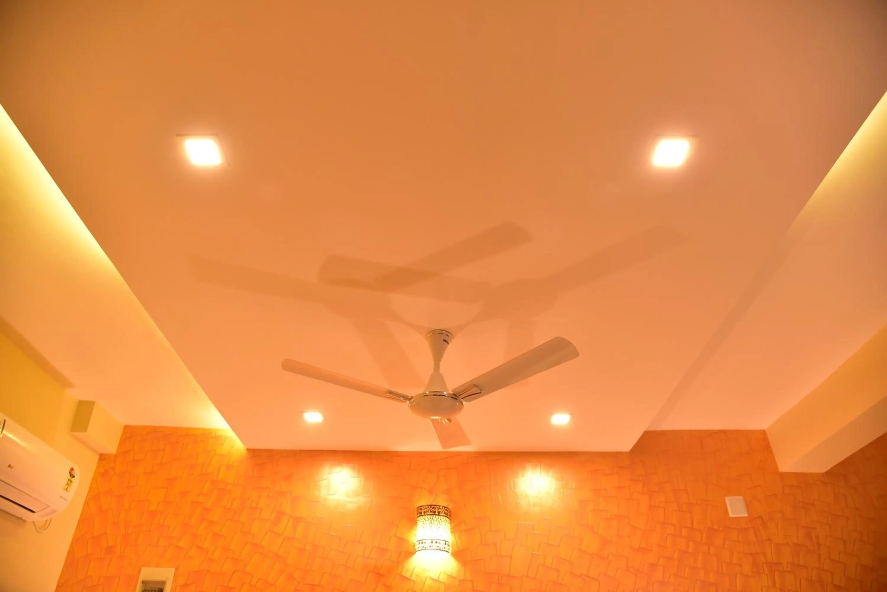 Bedroom in Hotel Citywalk Residency