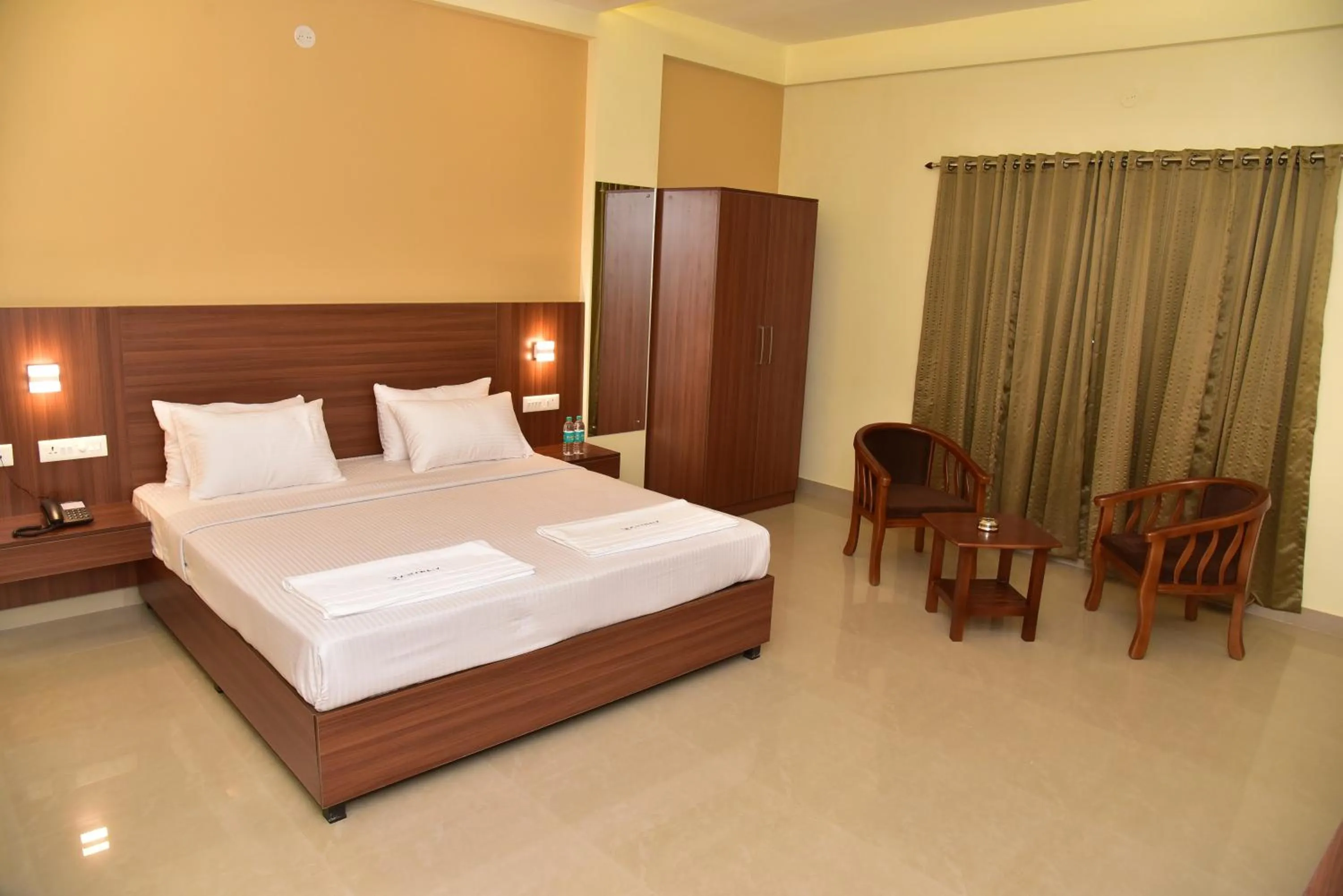 Bedroom, Bed in Hotel Citywalk Residency