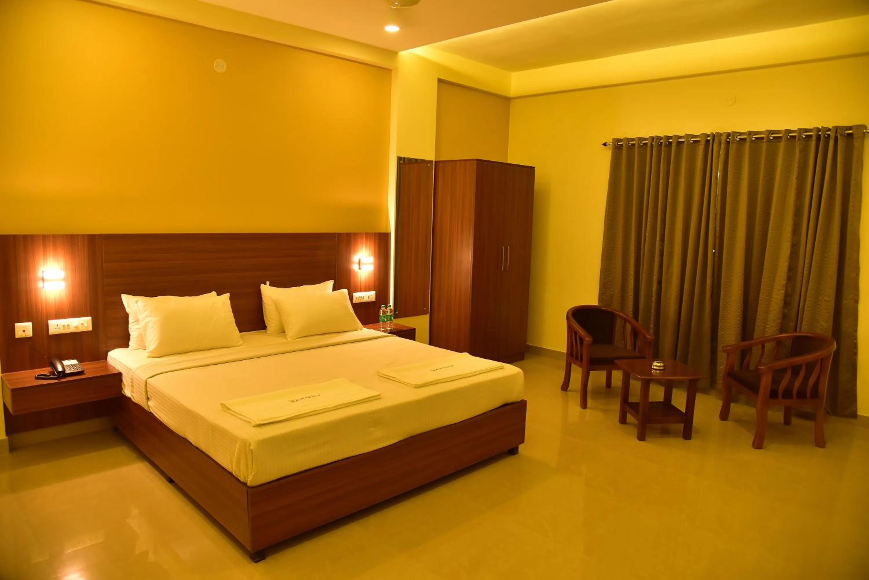 Bedroom, Bed in Hotel Citywalk Residency