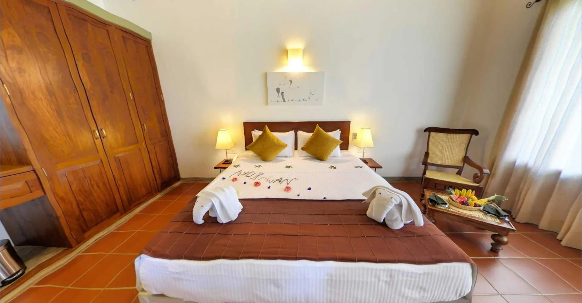 Bed in Ehalagala Lake Resort