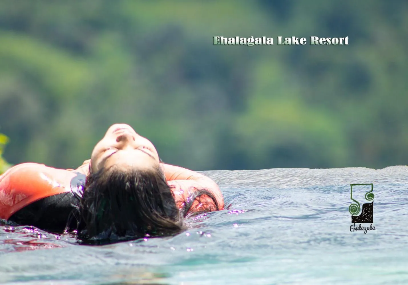 Swimming pool in Ehalagala Lake Resort