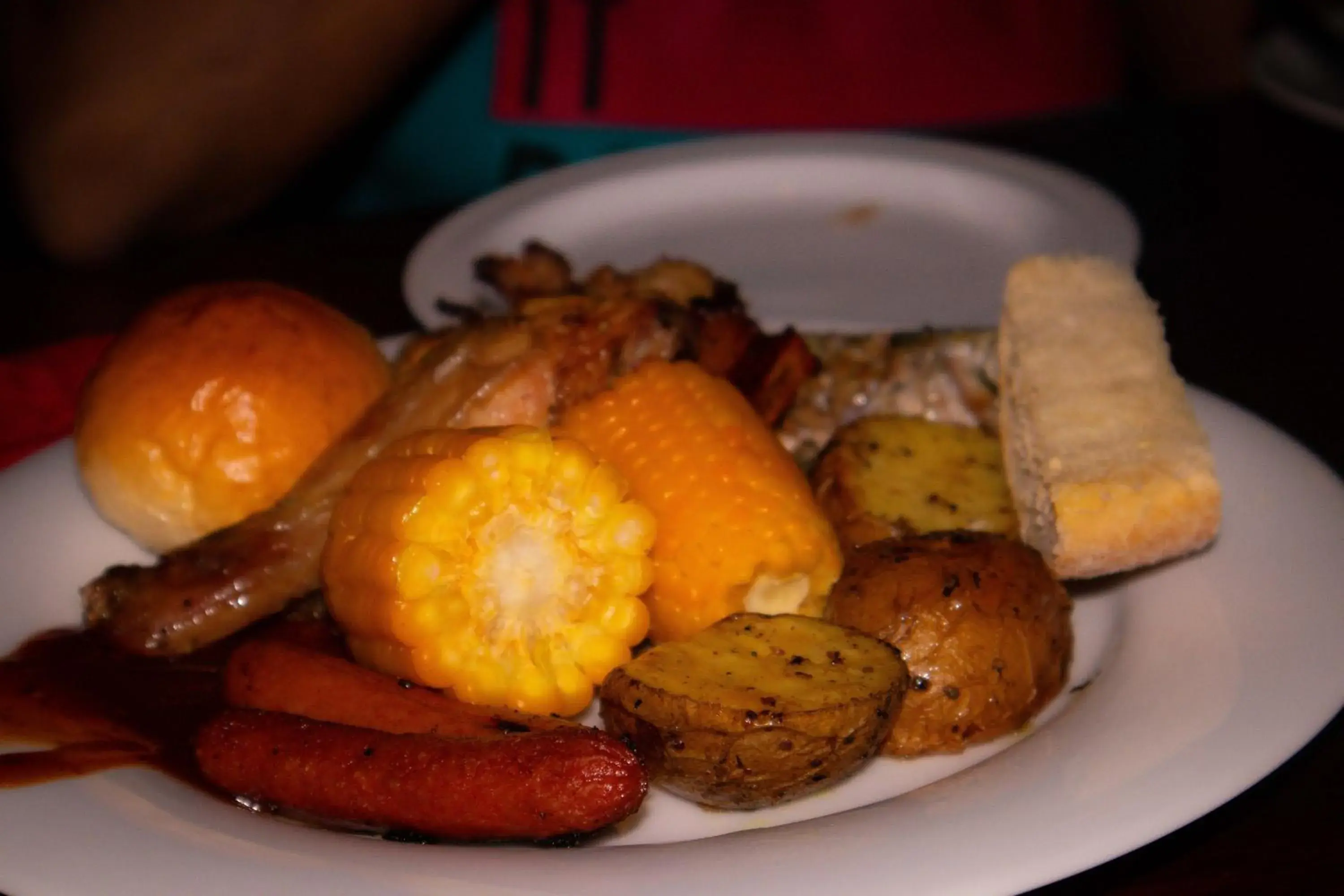 Food and drinks in Ehalagala Lake Resort Food and drinks in Ehalagala Lake Resort