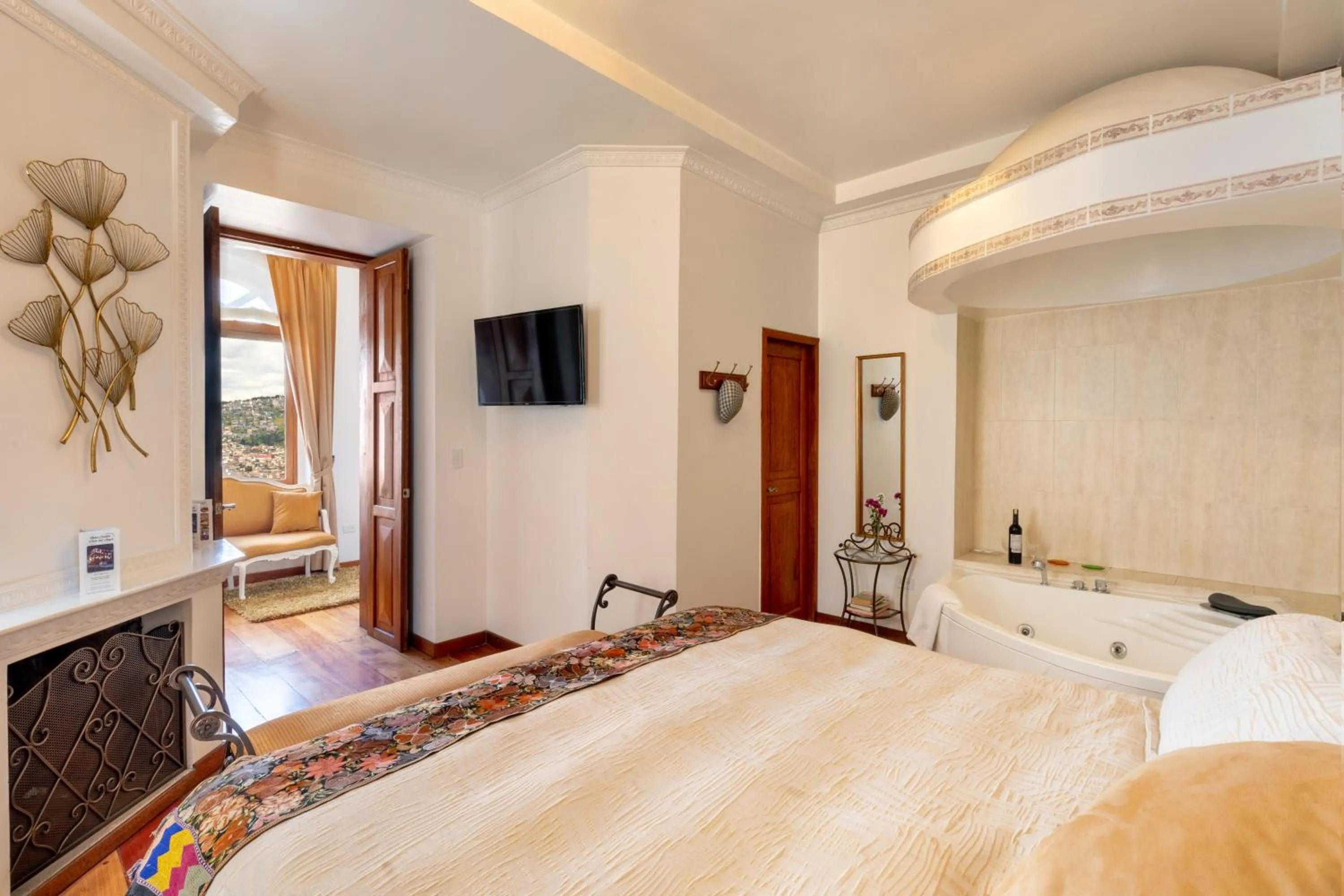 Hot Tub, Bed in Vista del Angel Hotel Boutique