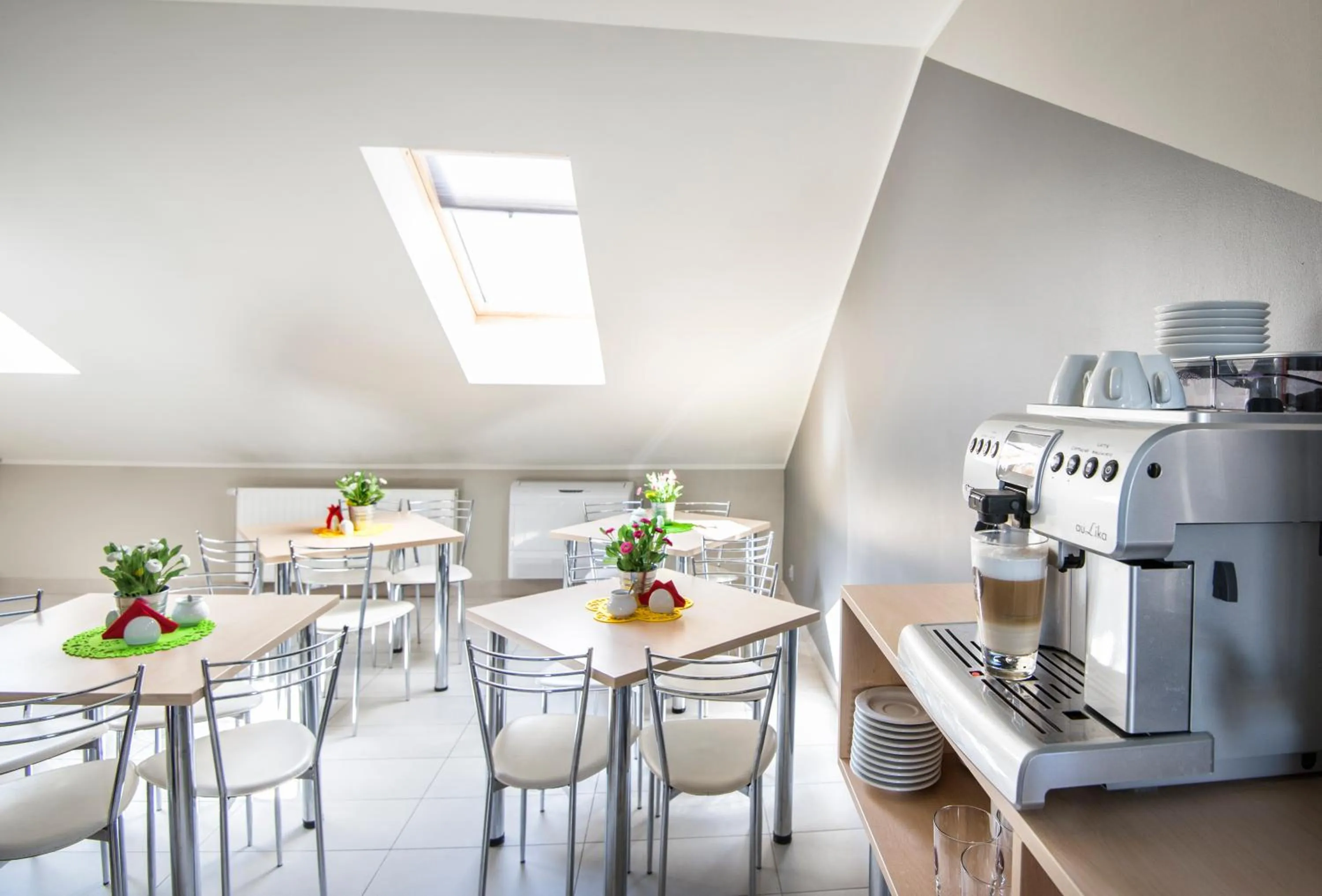 Coffee/tea facilities in H31