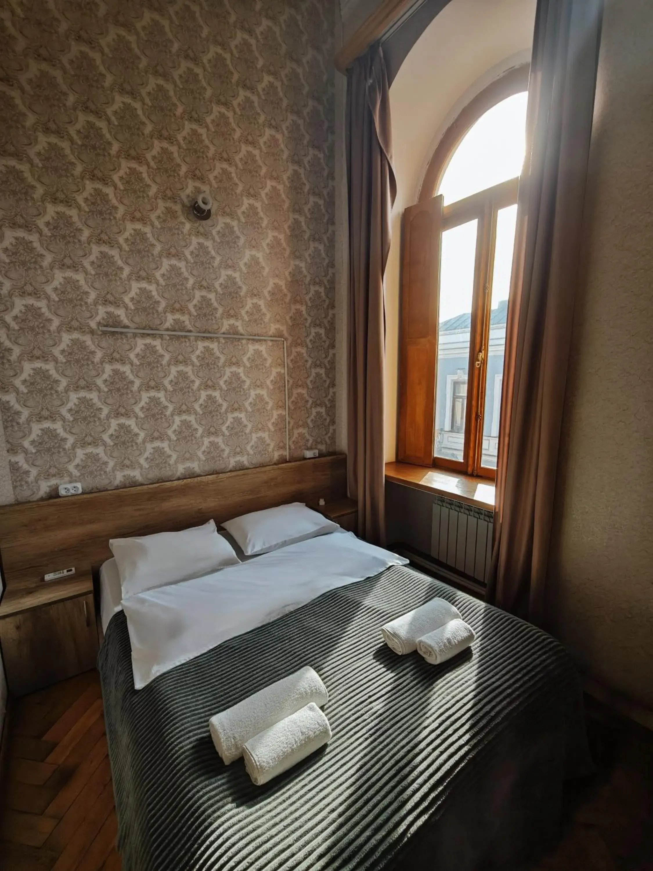 Bed in Friendly Hotel by Art Nova Bed in Friendly Hotel by Art Nova