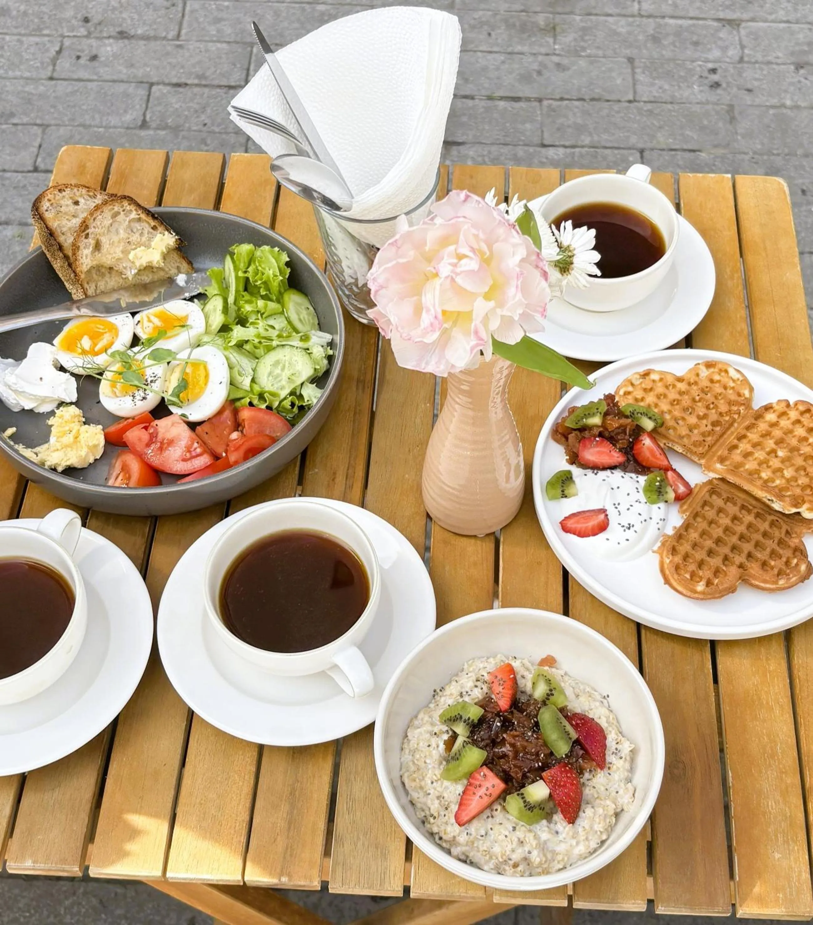 Breakfast in Friendly Hotel by Art Nova