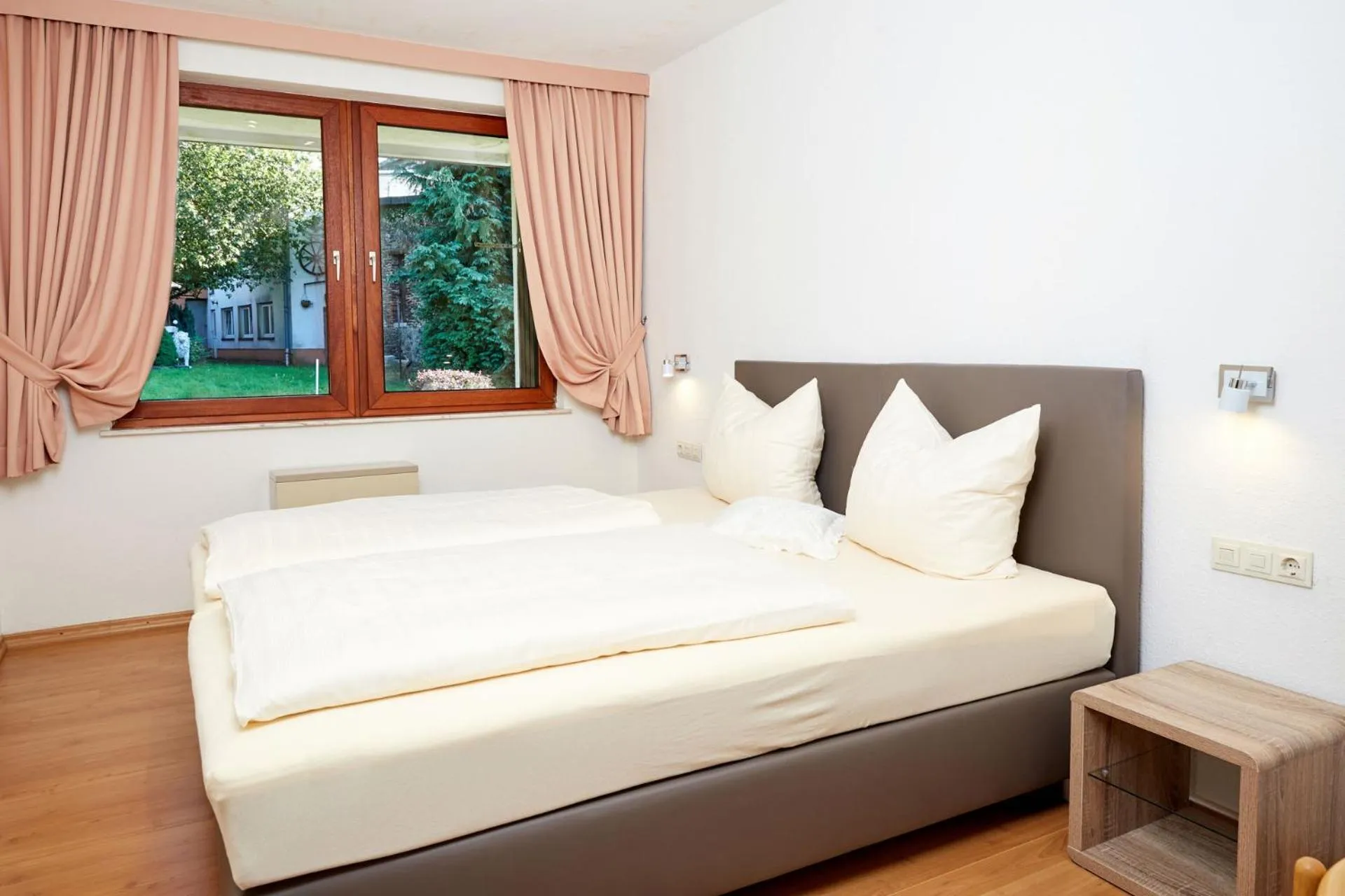 Bed in Hotel-Restaurant Maas