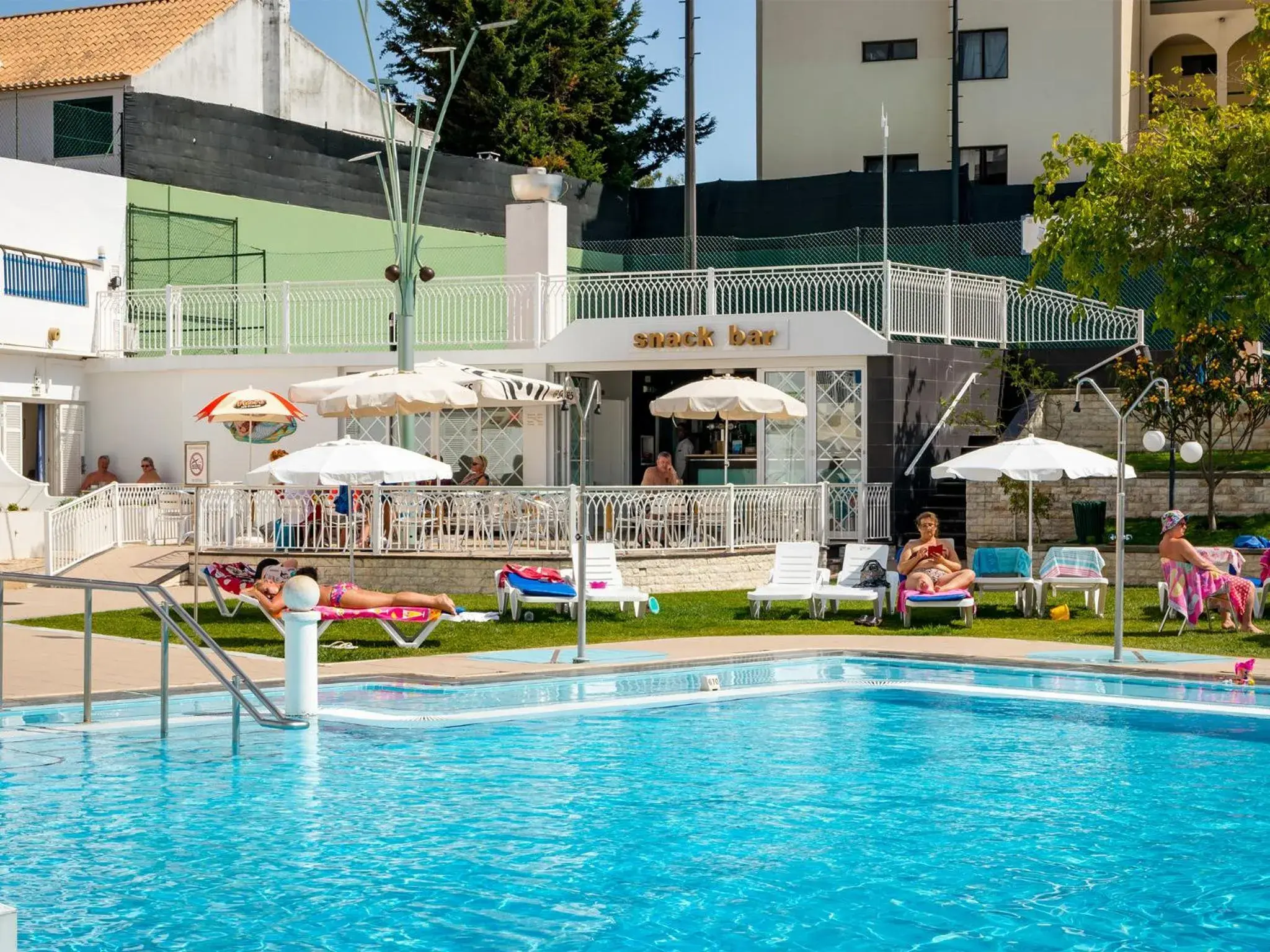 Property building in Tropical Sol Property building in Tropical Sol