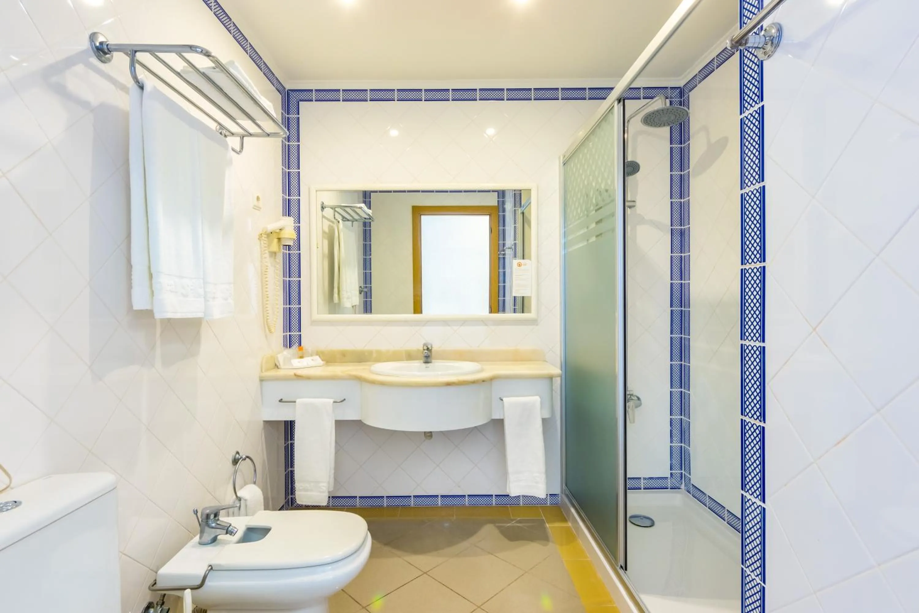 Toilet in Tropical Sol