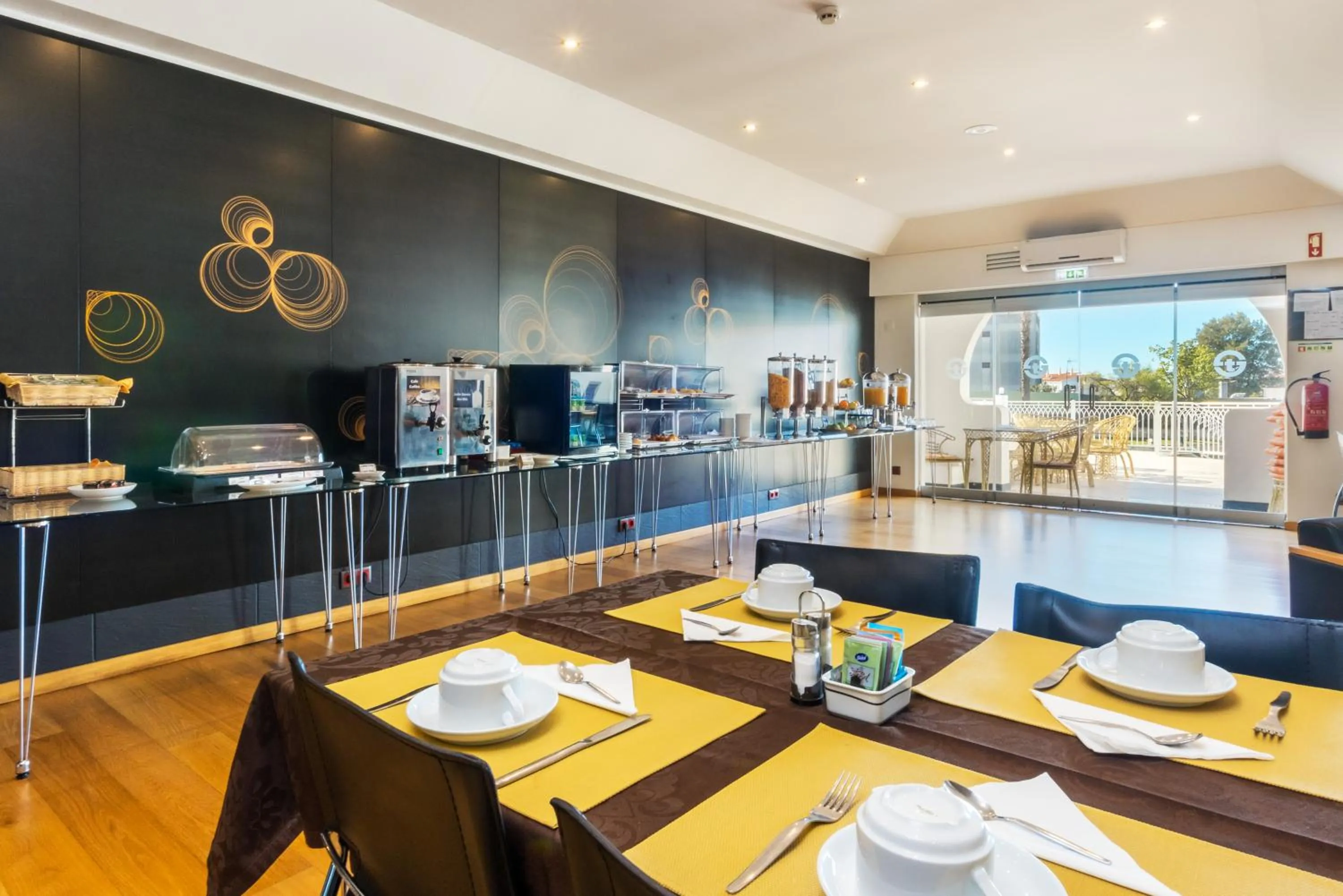 Breakfast in Tropical Sol