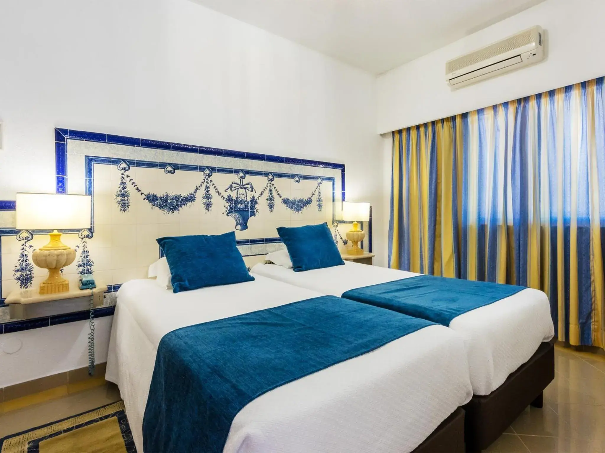 Bedroom, Bed in Tropical Sol Bedroom, Bed in Tropical Sol