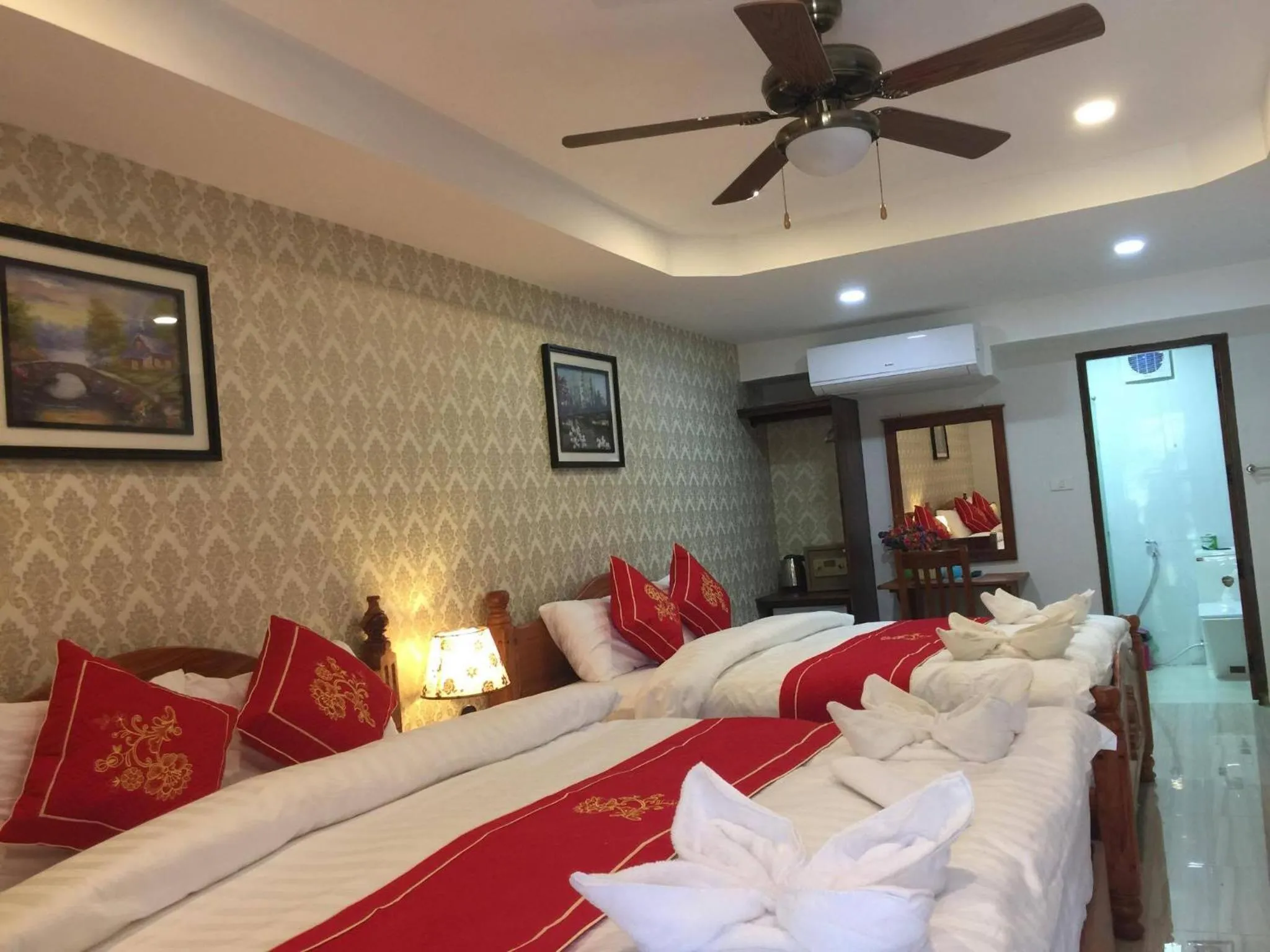 Bed in Golden Lotus Namkhan View