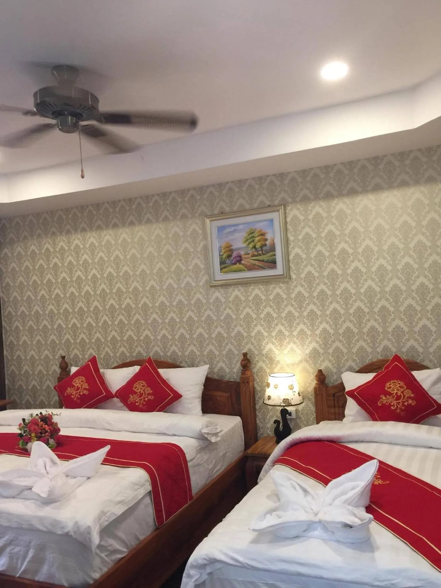 Bed in Golden Lotus Namkhan View