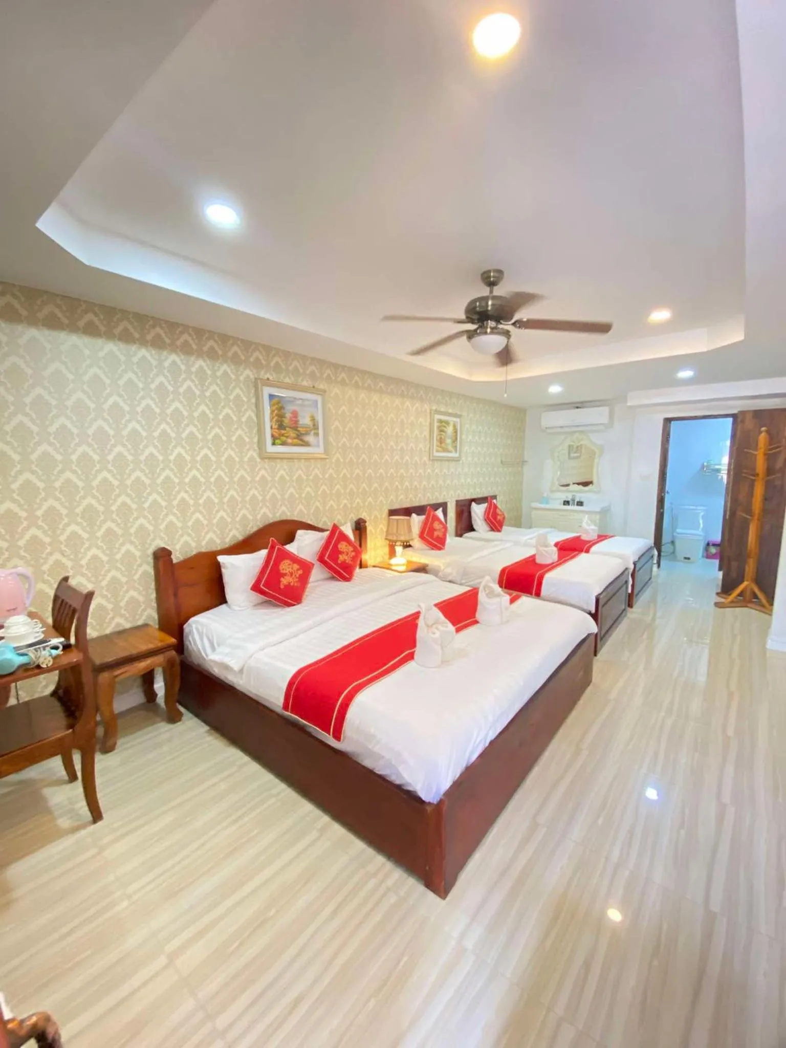 Bedroom, Bed in Luang Prabang Golden Lotus Villa River View